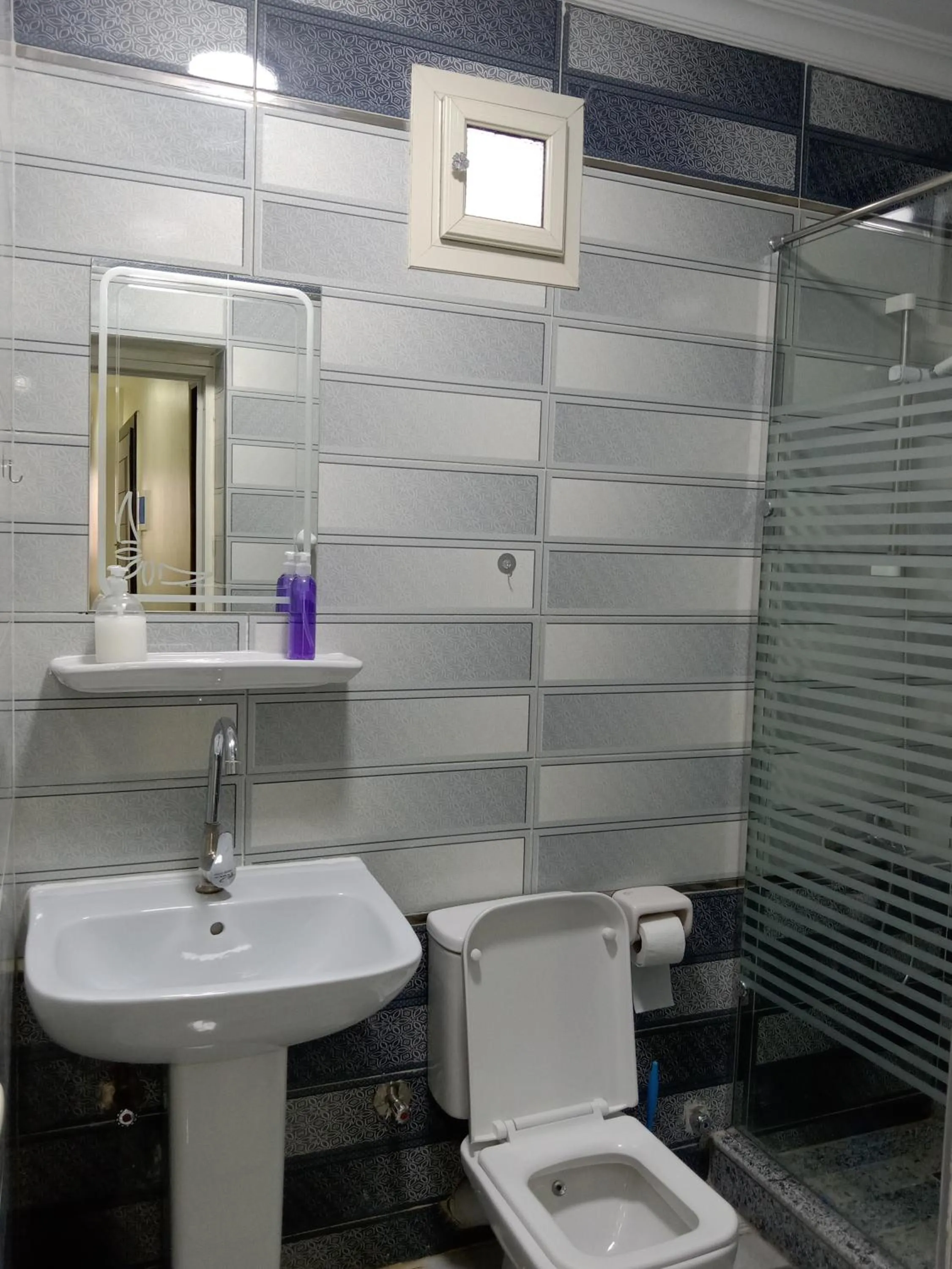 Shower in Giza Pyramids View Guest House