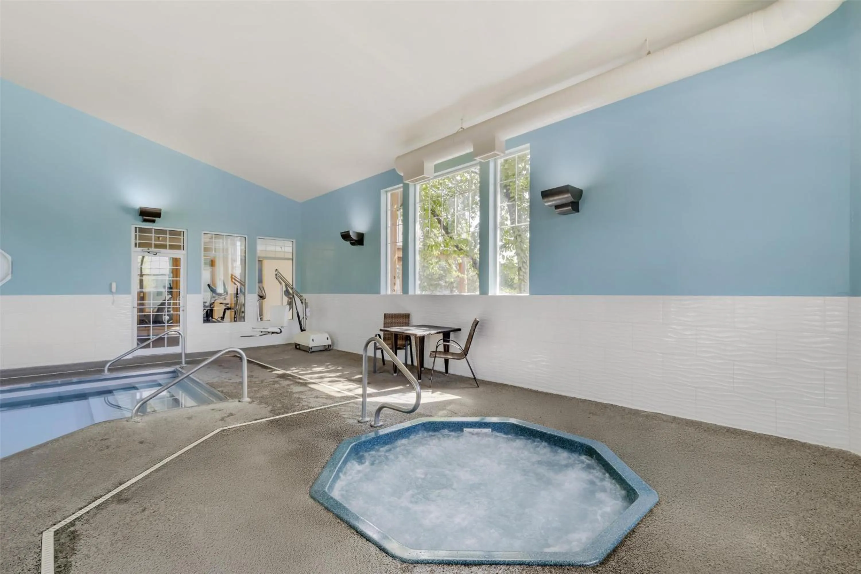 Pool view in Best Western Plus Riverfront Hotel and Suites