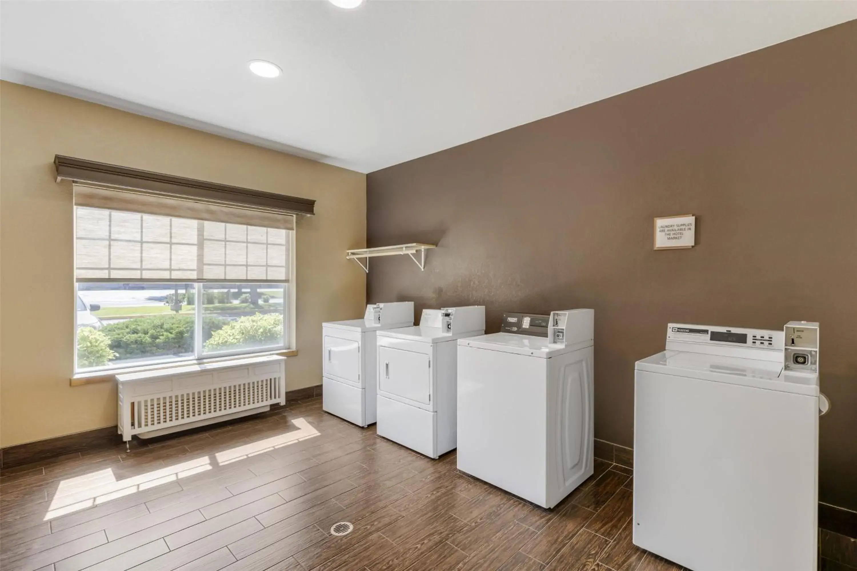 Property building in Best Western Plus Riverfront Hotel and Suites Property building in Best Western Plus Riverfront Hotel and Suites