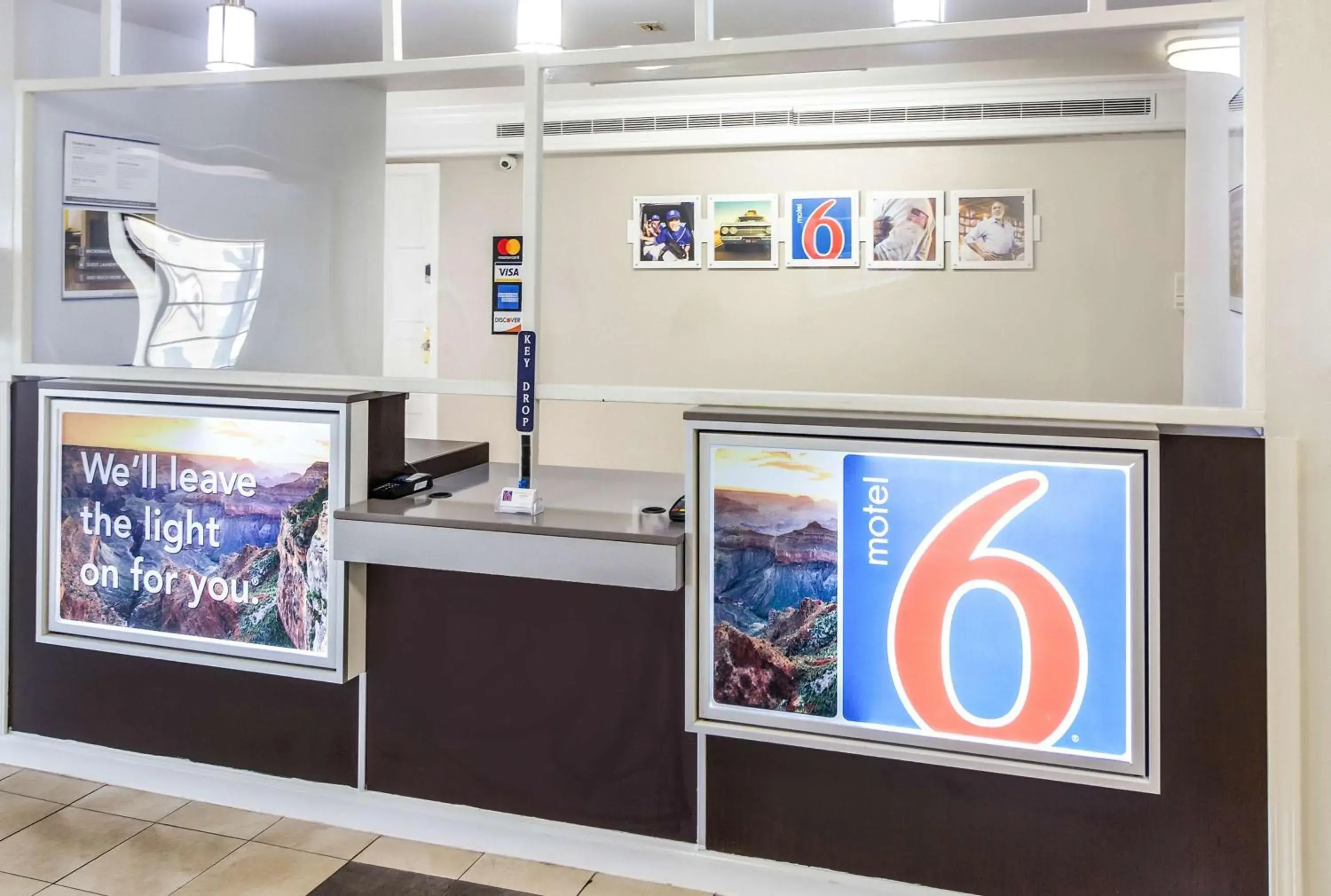 Lobby or reception in Motel 6-Baytown, TX - Garth Rd Lobby or reception in Motel 6-Baytown, TX - Garth Rd