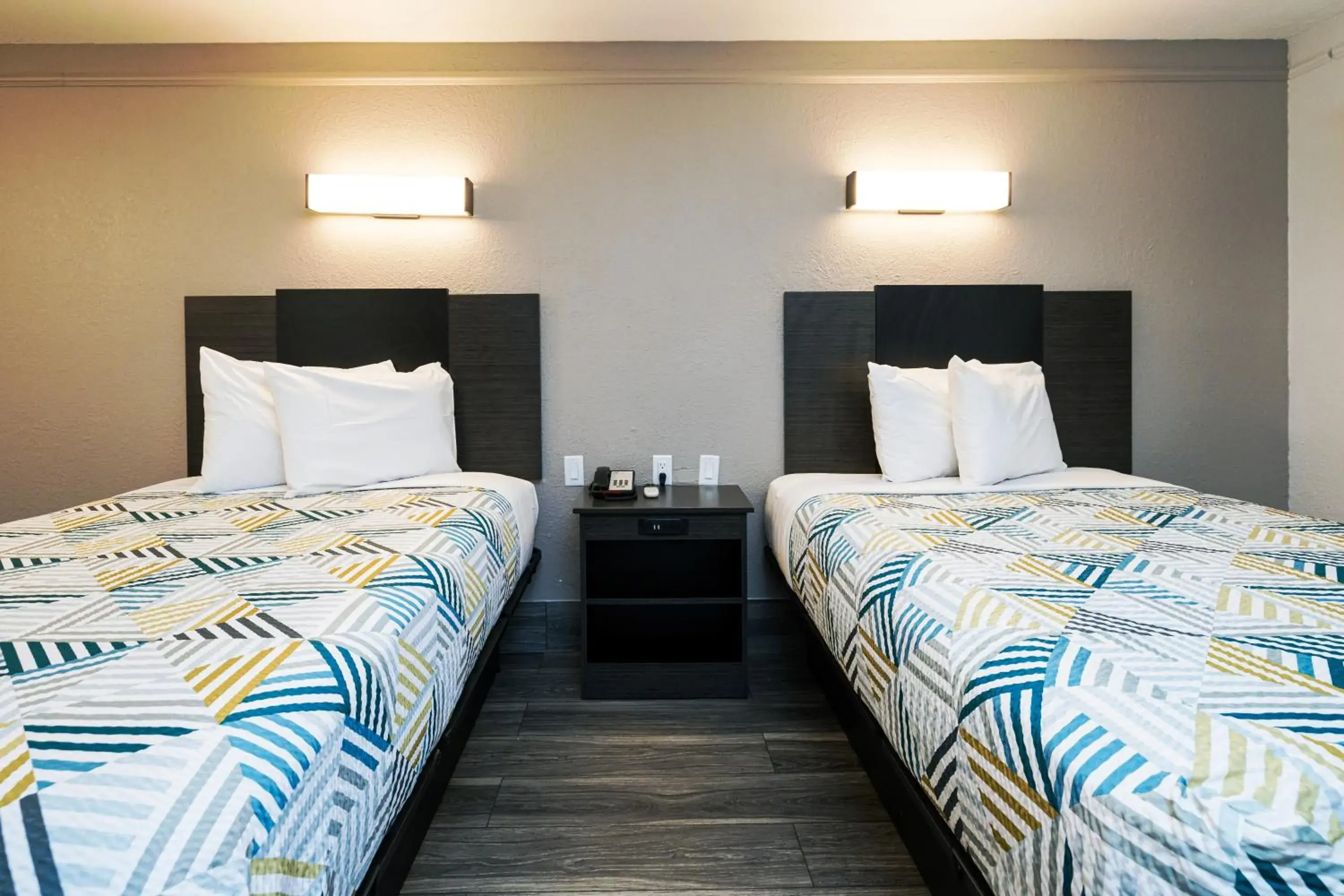 Bed in Motel 6-Baytown, TX - Garth Rd Bed in Motel 6-Baytown, TX - Garth Rd