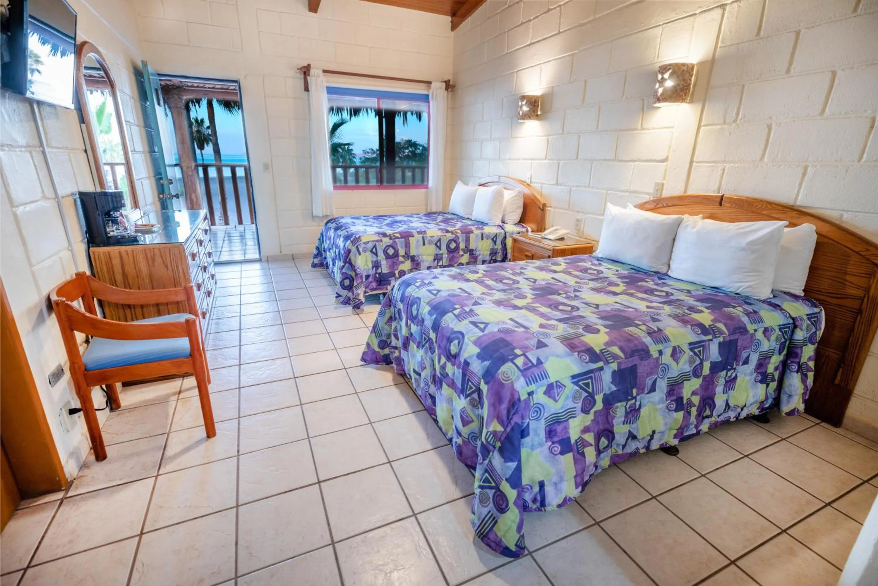 Photo of the whole room, Bed in Hotel Oasis