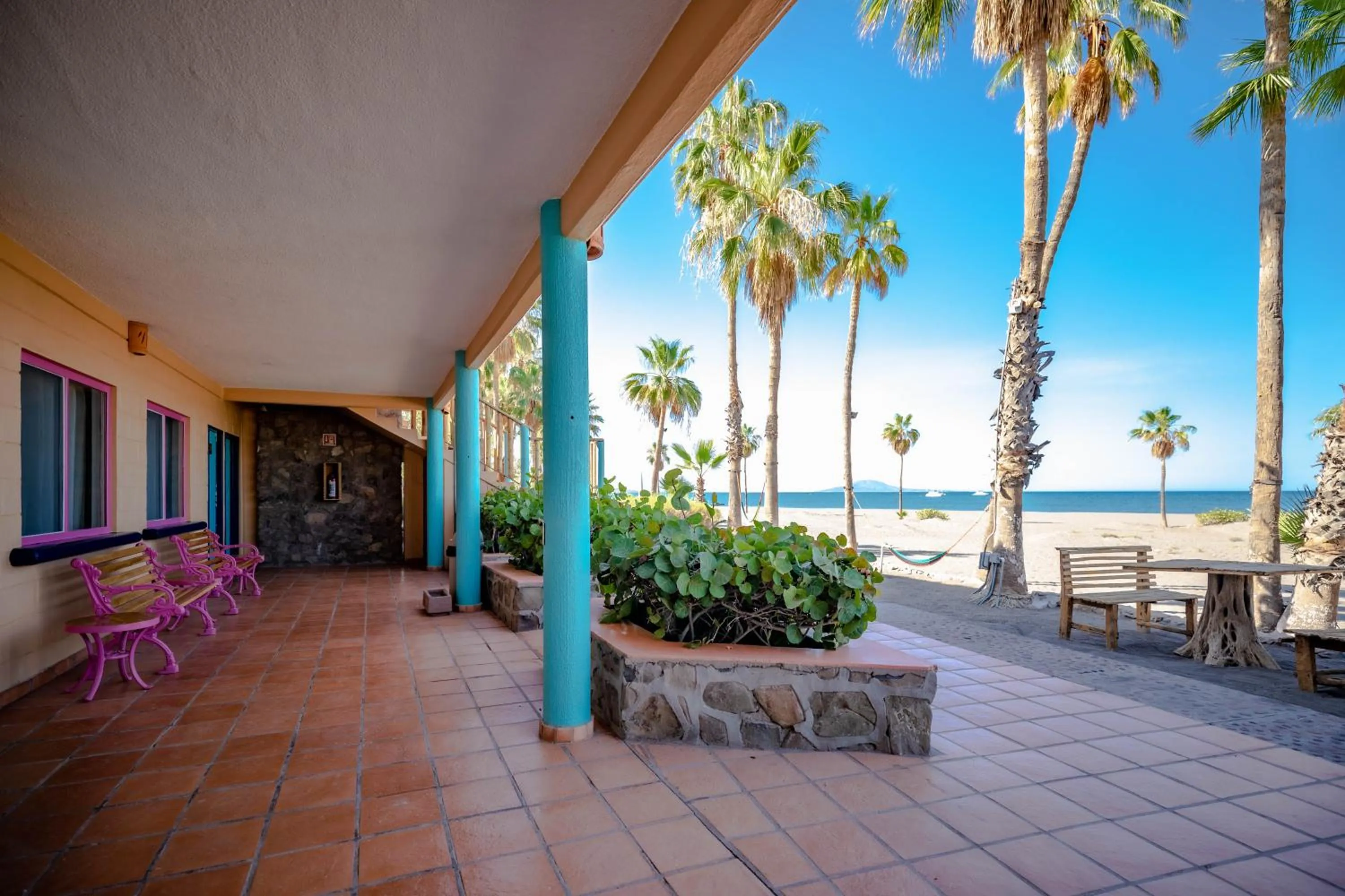 Patio in Hotel Oasis