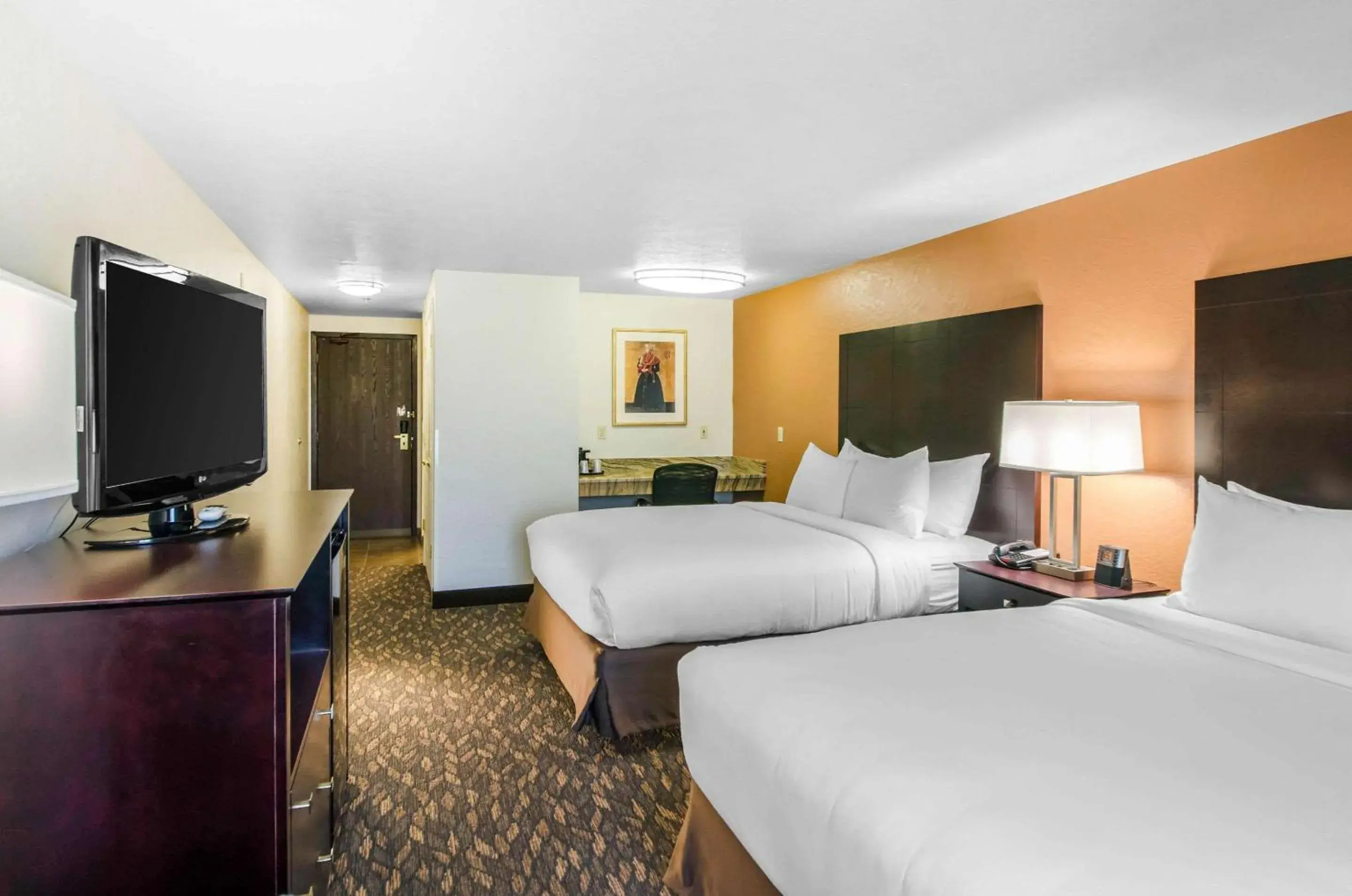 Queen Room with Two Queen Beds - Accessible/Non-Smoking in Comfort Inn & Suites Ashland Queen Room with Two Queen Beds - Accessible/Non-Smoking in Comfort Inn & Suites Ashland