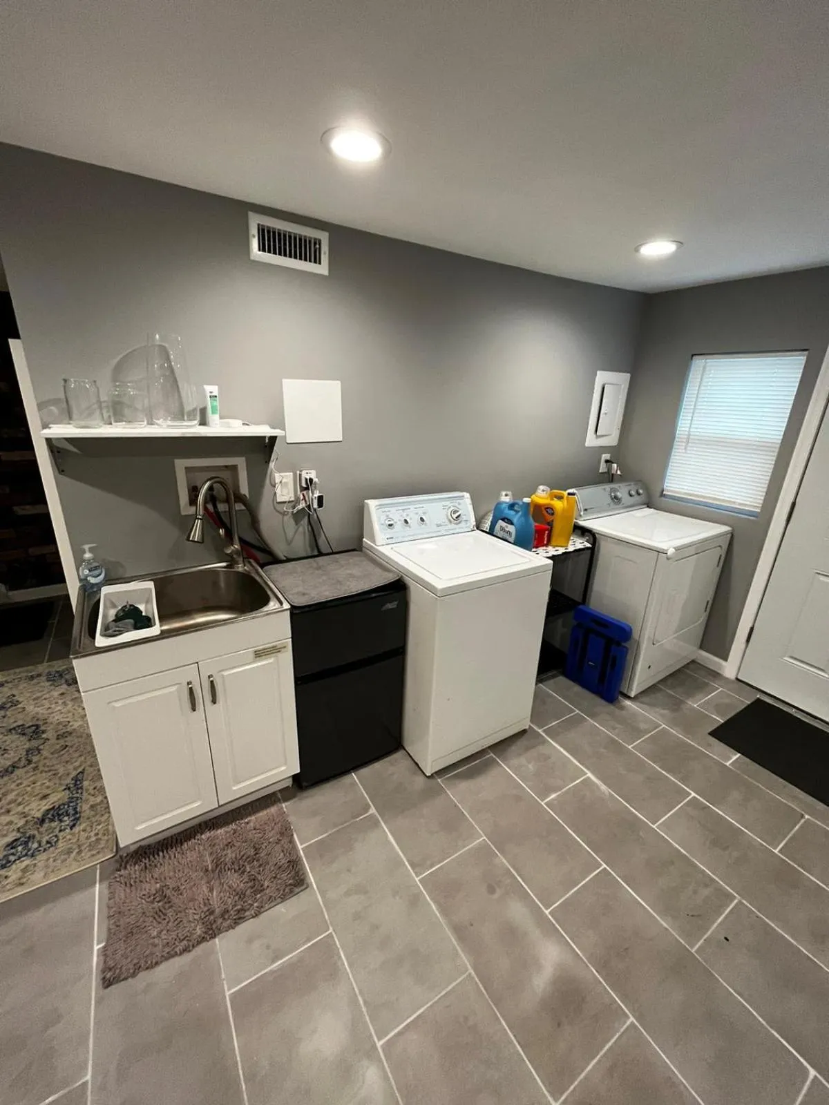 Kitchen or kitchenette in Tuscany 2900 - Classic Italian Style 3BR w Parking near Airport