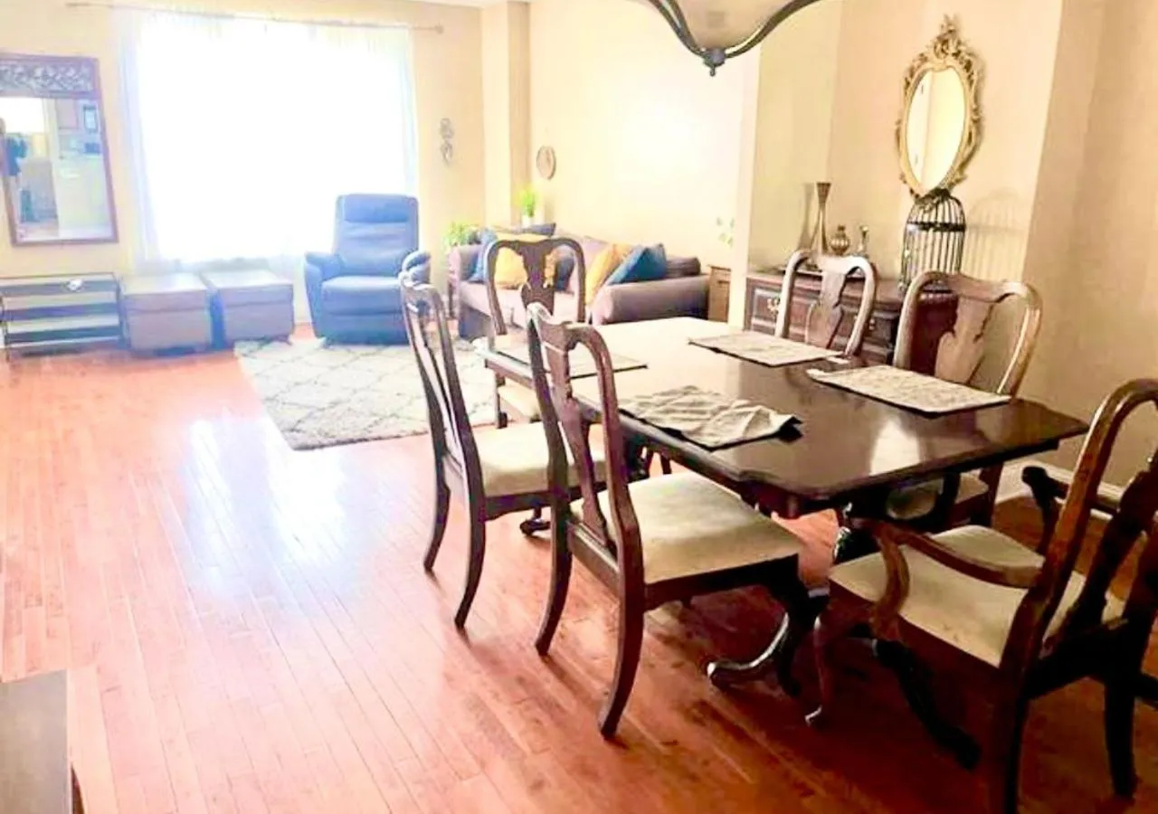Dining area in Tuscany 2900 - Classic Italian Style 3BR w Parking near Airport