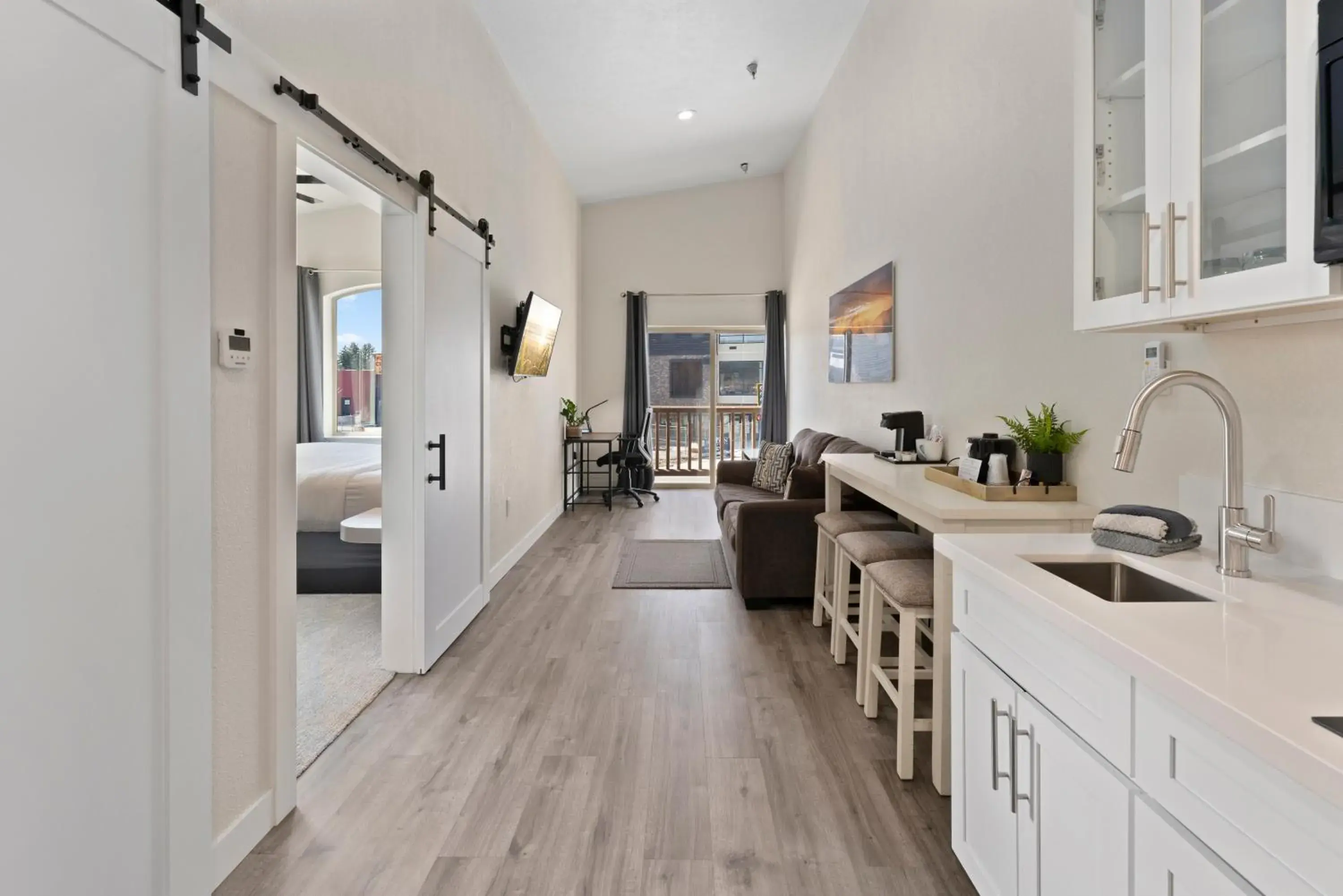 Bed in Cedar Street Hotel & Suites Bed in Cedar Street Hotel & Suites