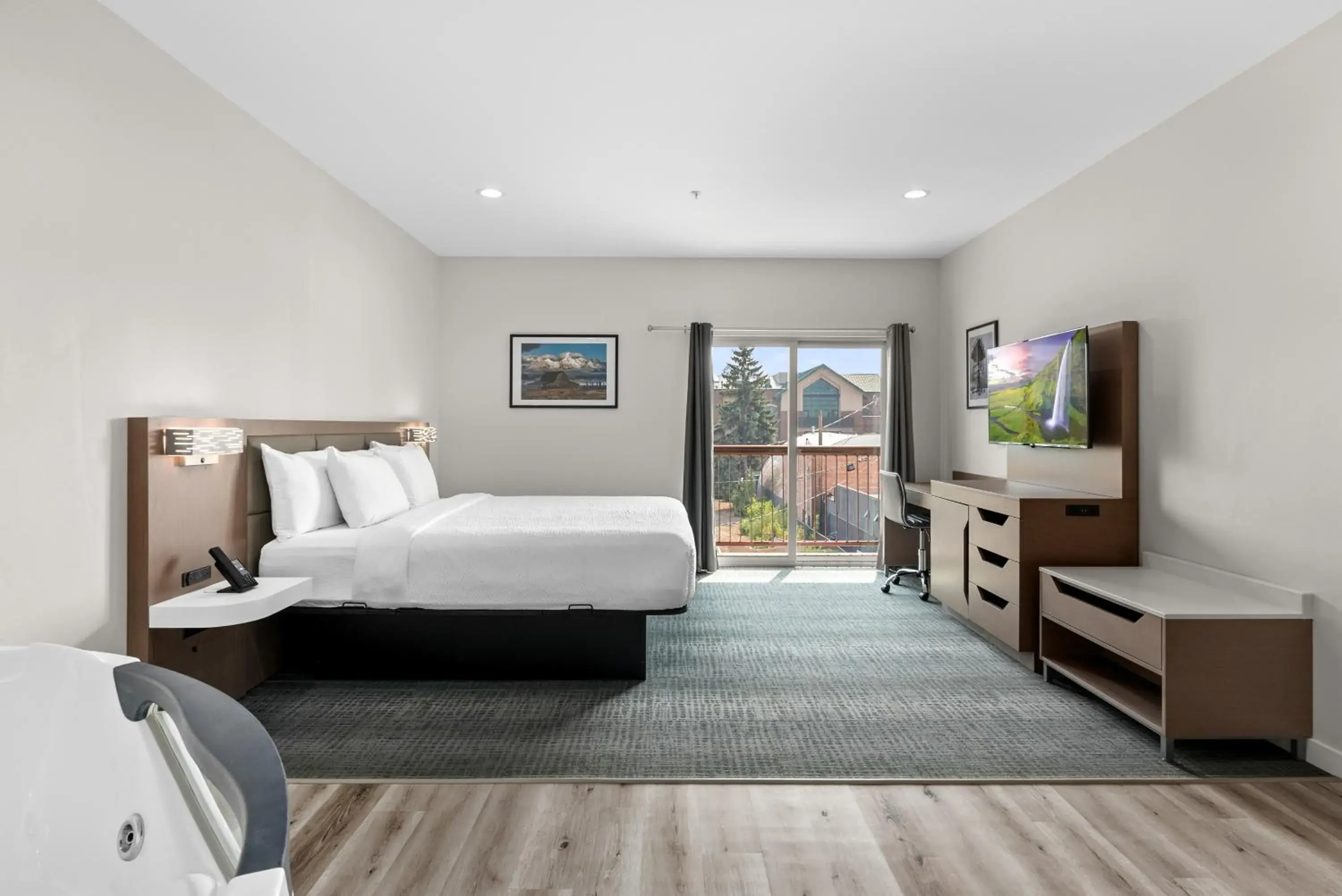 Bed in Cedar Street Hotel & Suites Bed in Cedar Street Hotel & Suites