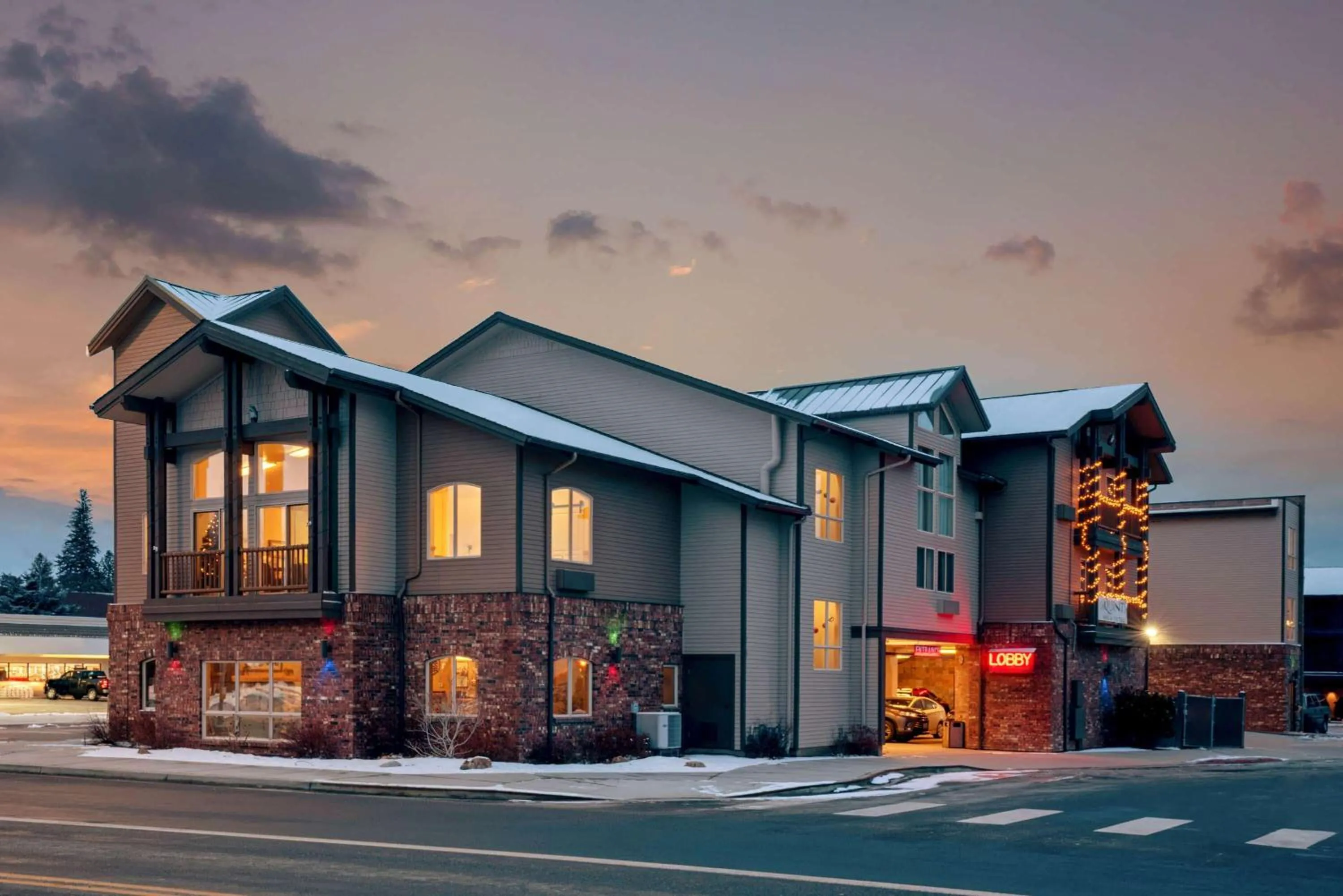 Property building in Cedar Street Hotel & Suites