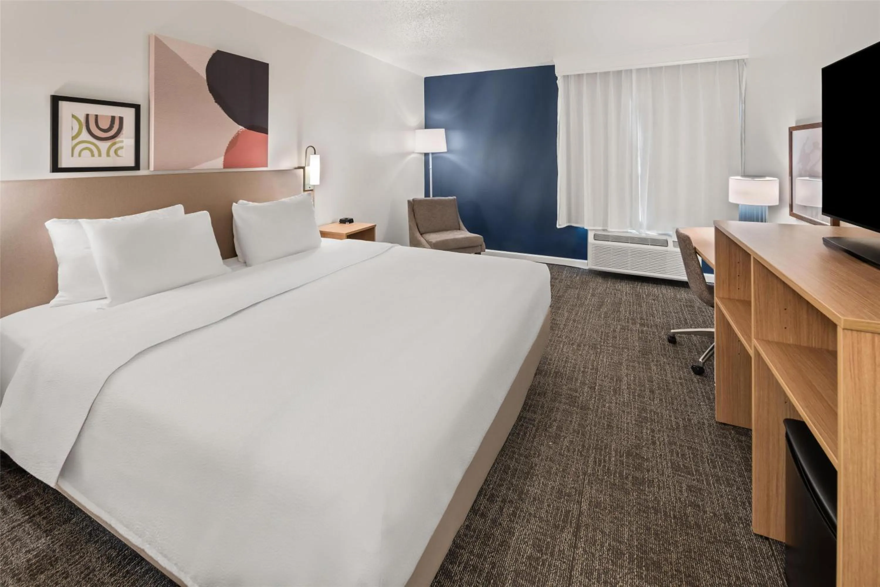 Bed in Spark by Hilton Waldorf