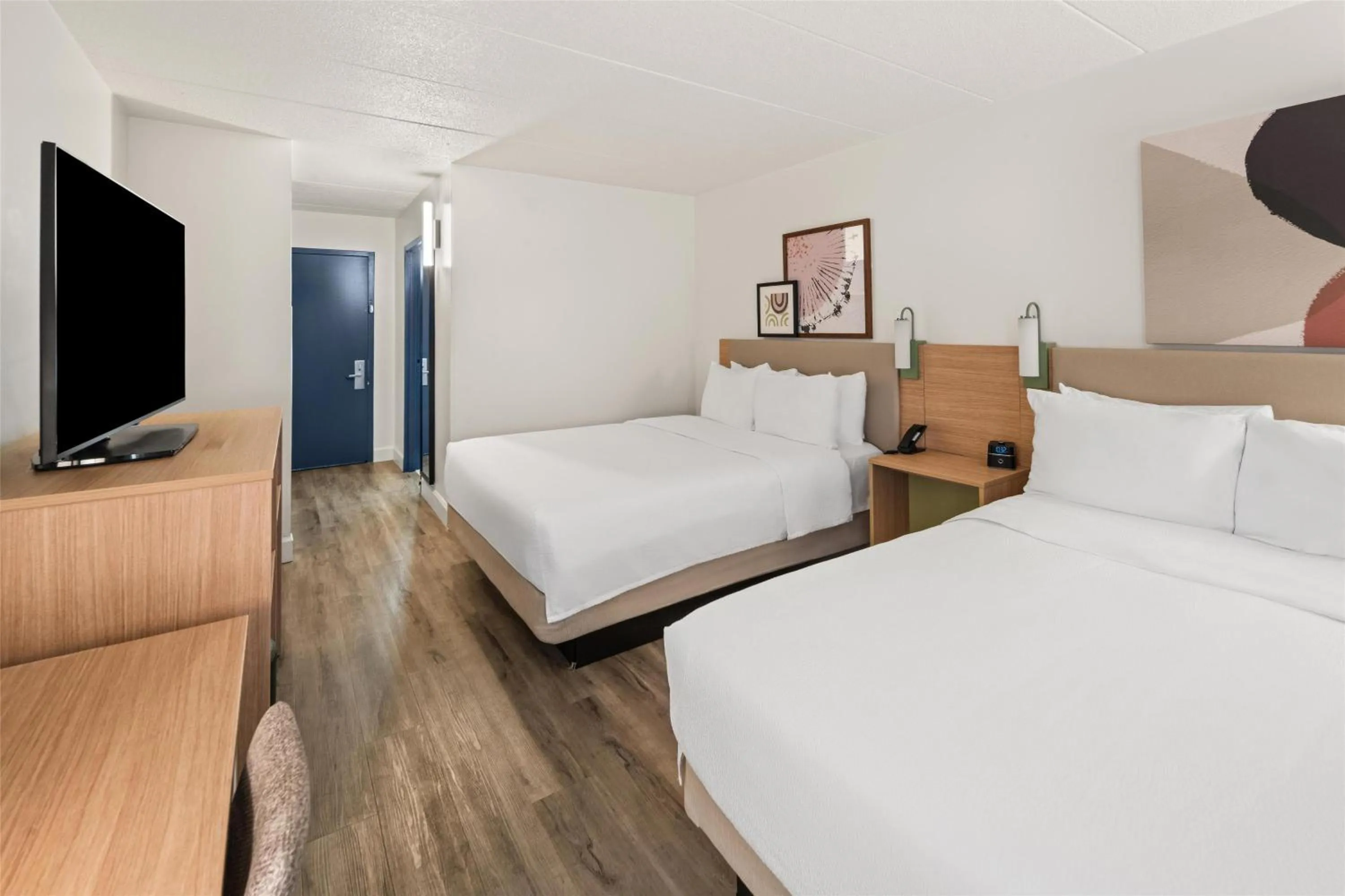 Bed in Spark by Hilton Waldorf