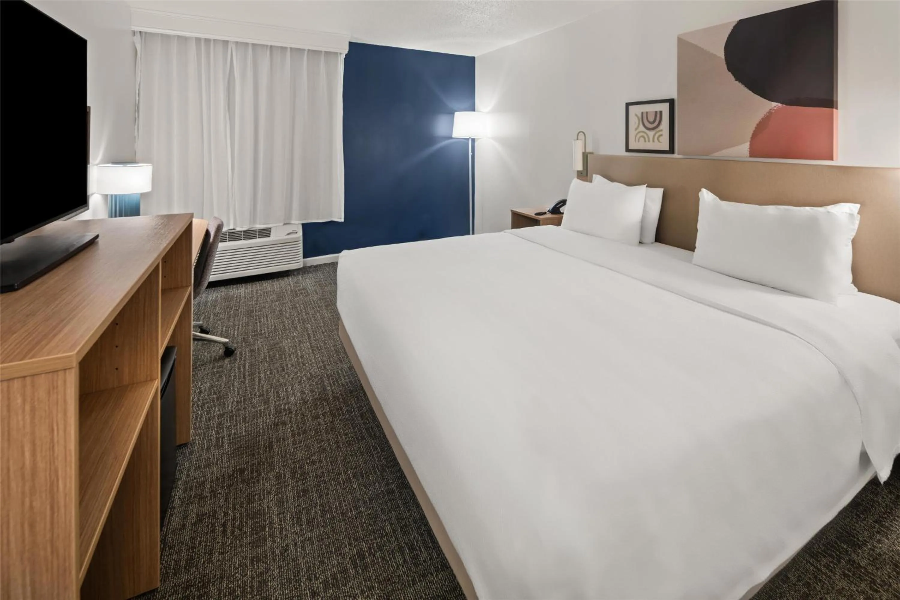 Bed in Spark by Hilton Waldorf