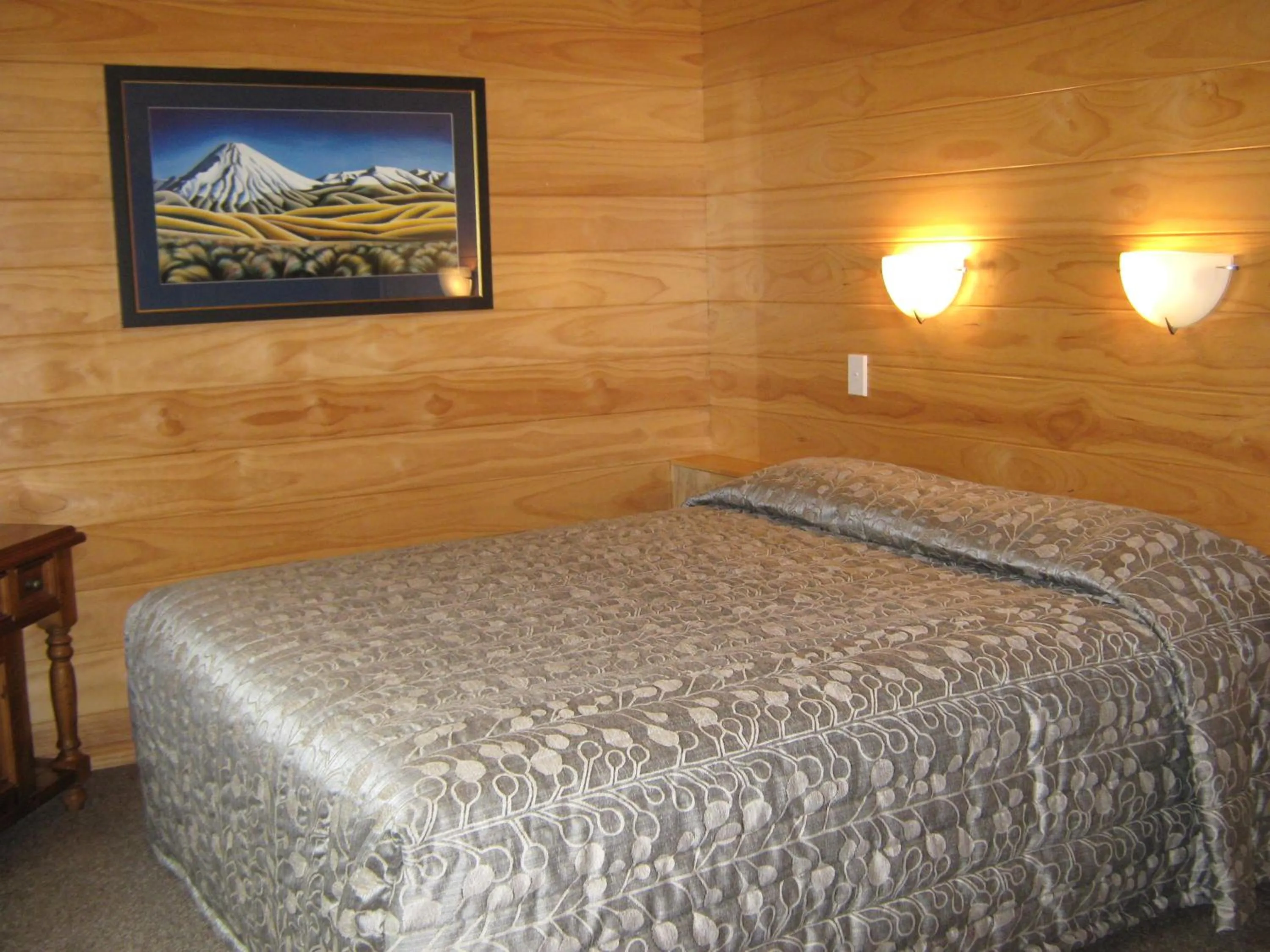 Bed in Creel Lodge