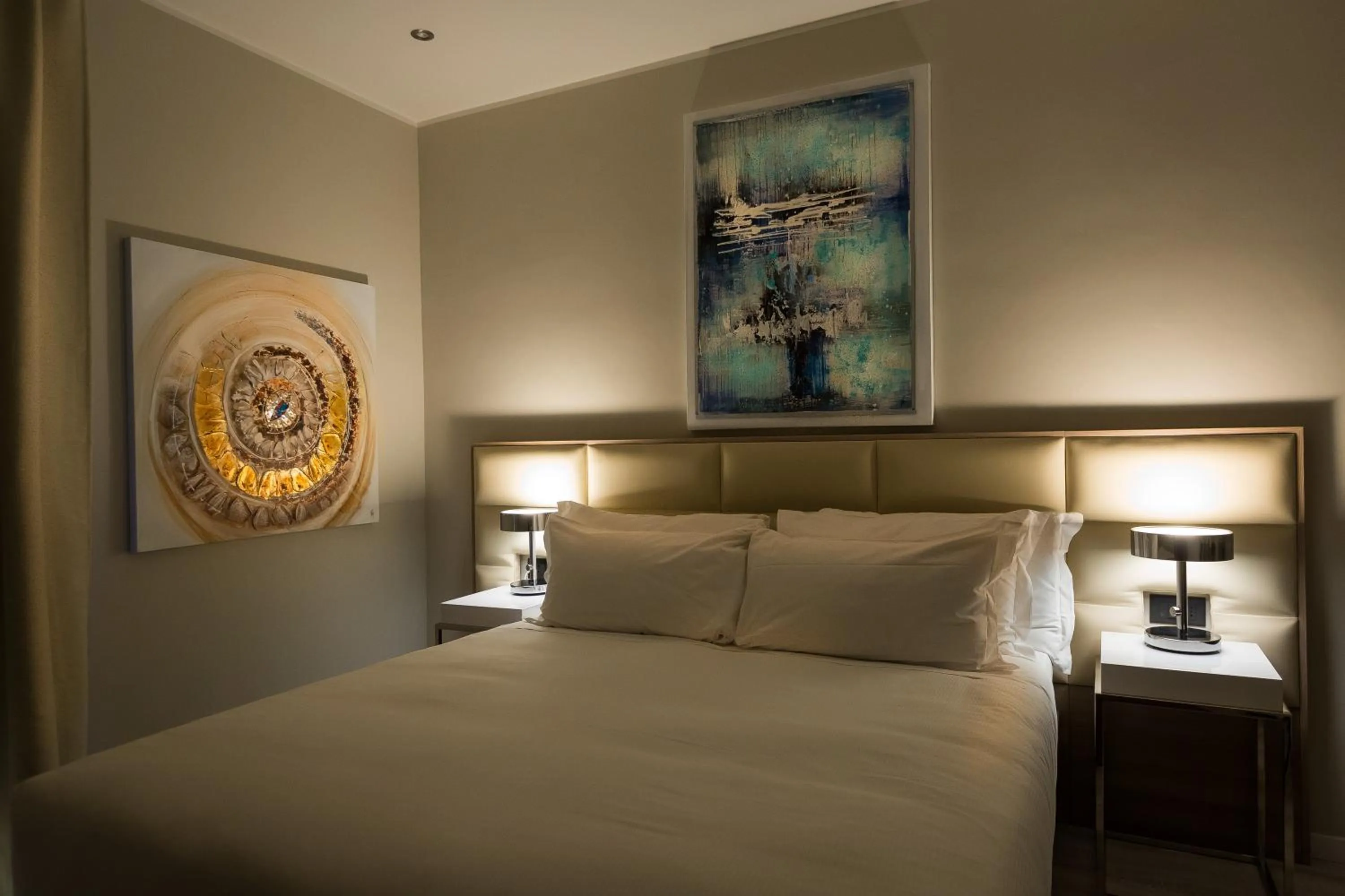 Bedroom, Bed in Clementi Portrait