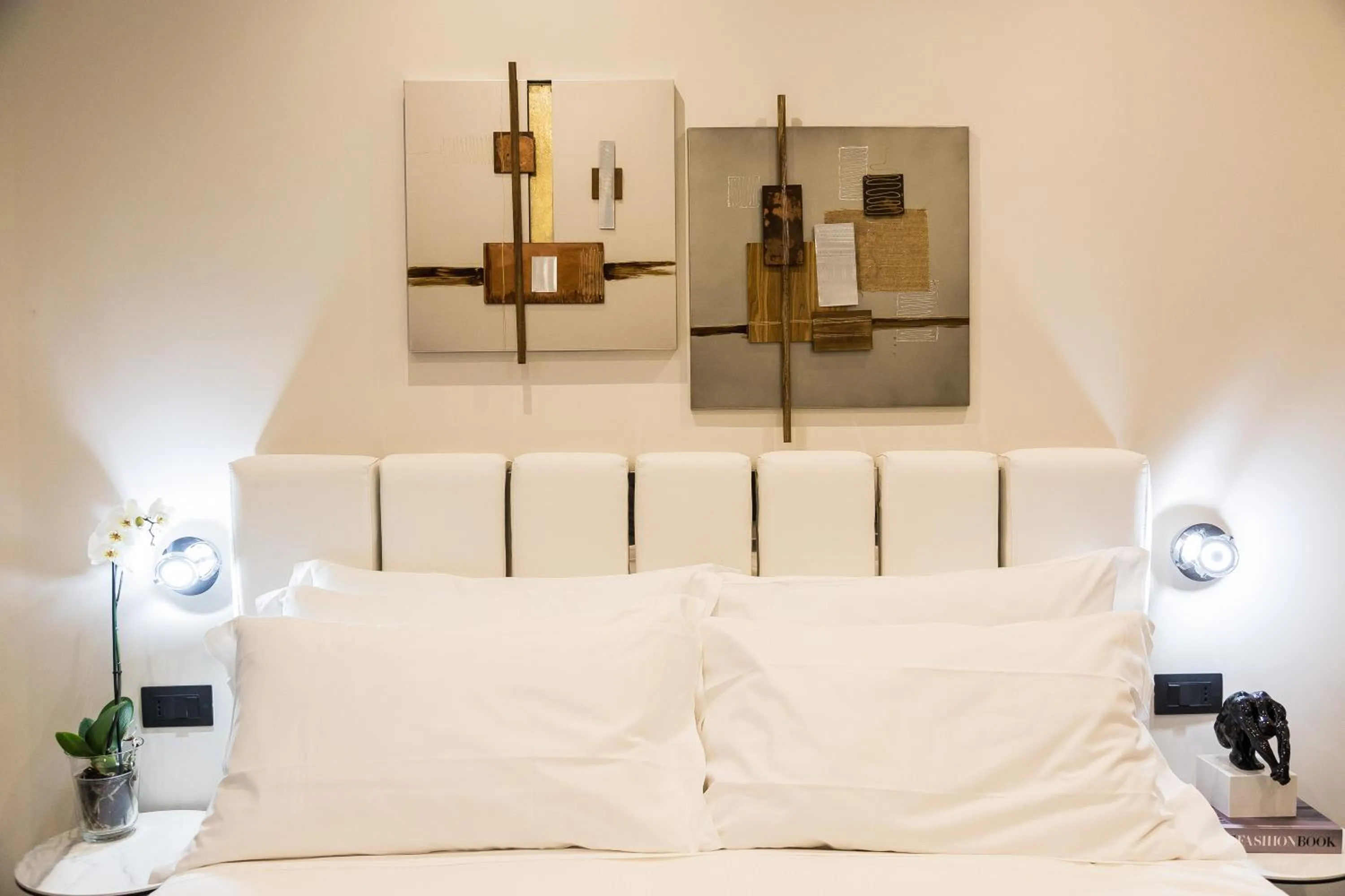 Decorative detail, Bed in Clementi Portrait