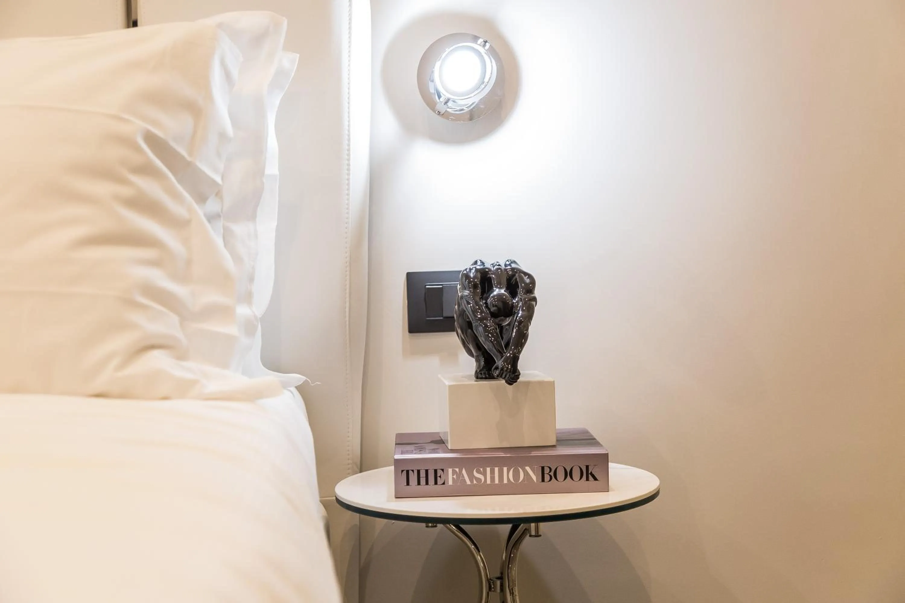 Decorative detail, Bed in Clementi Portrait