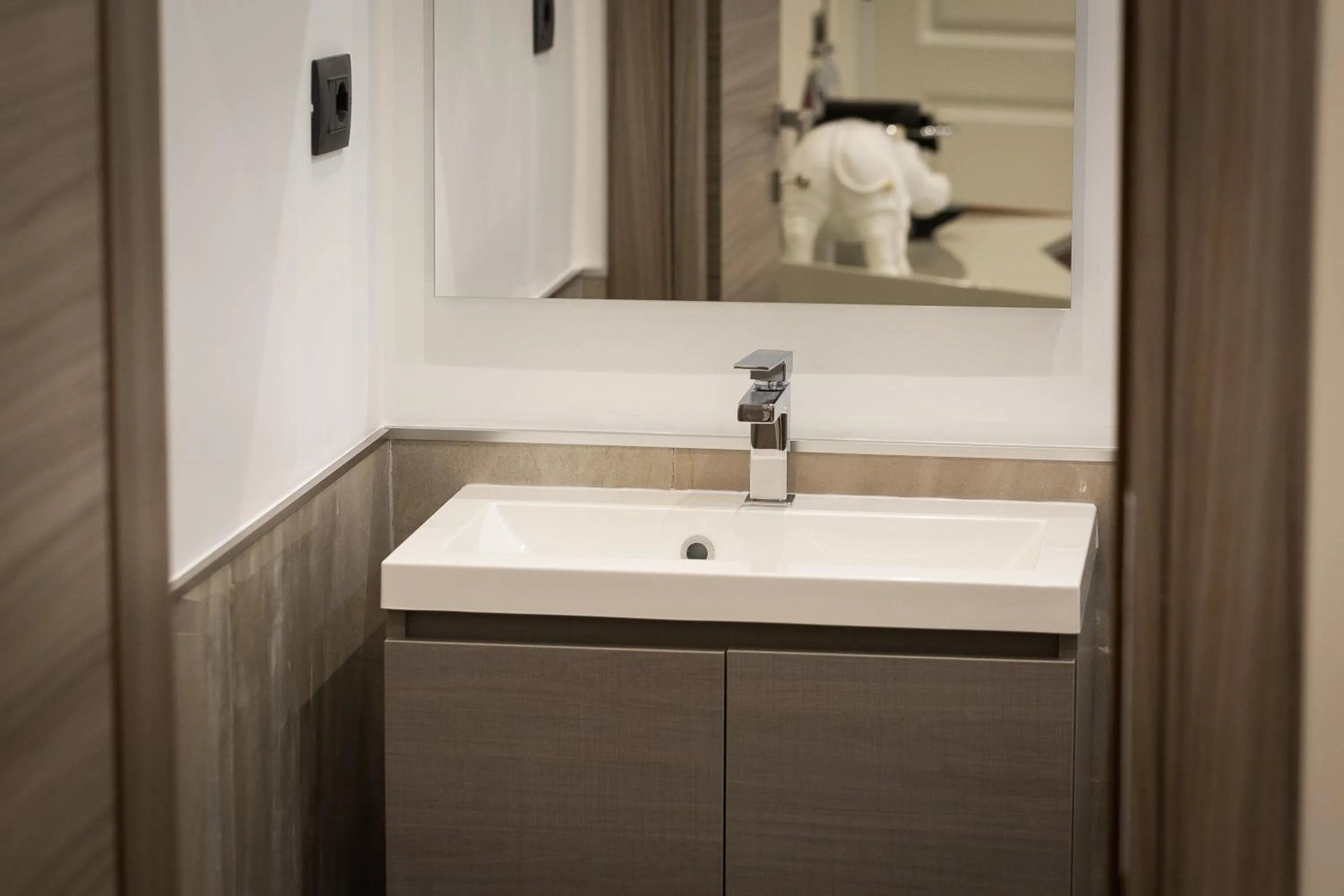 Bathroom in Clementi Portrait