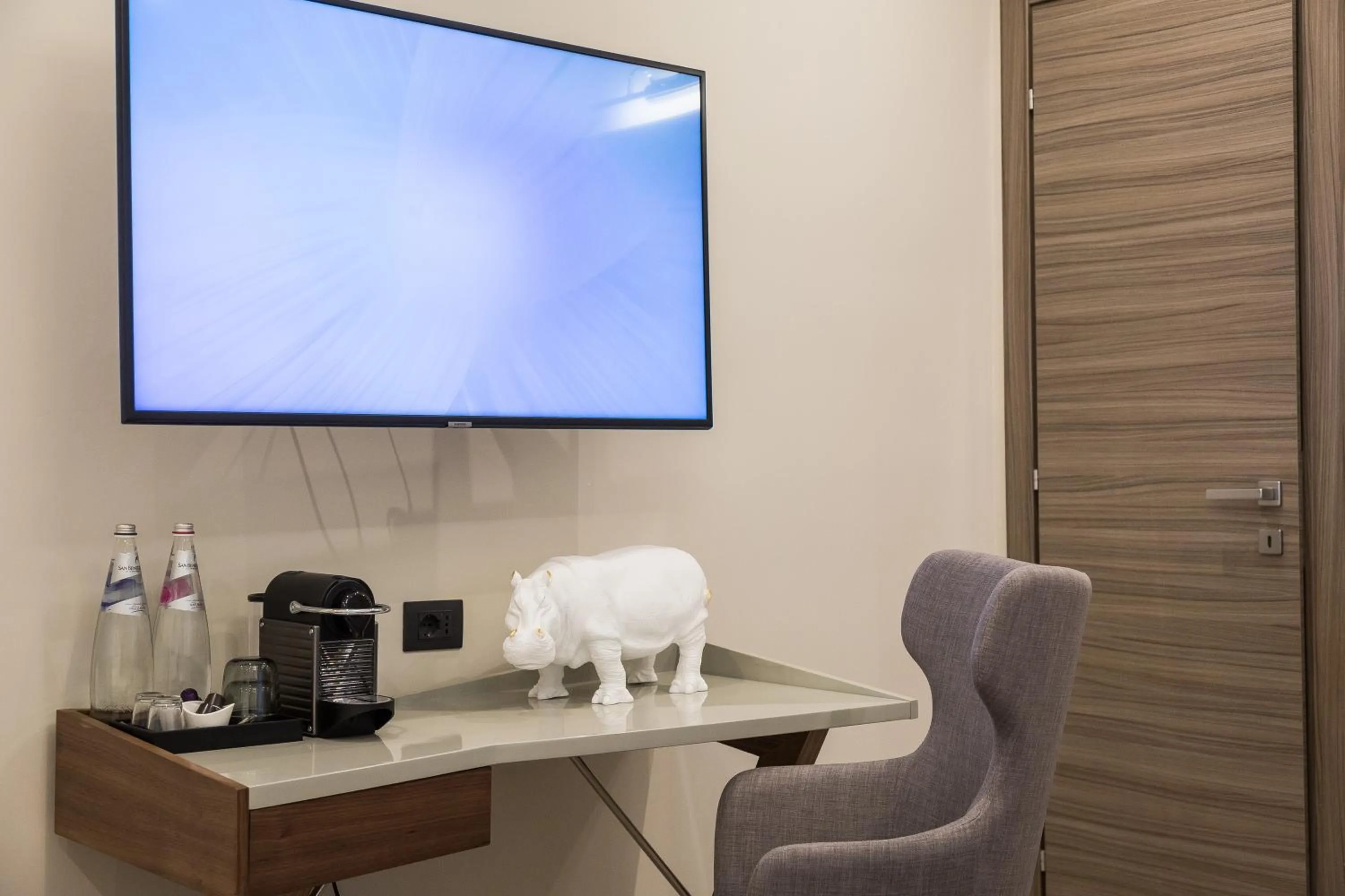 Decorative detail in Clementi Portrait