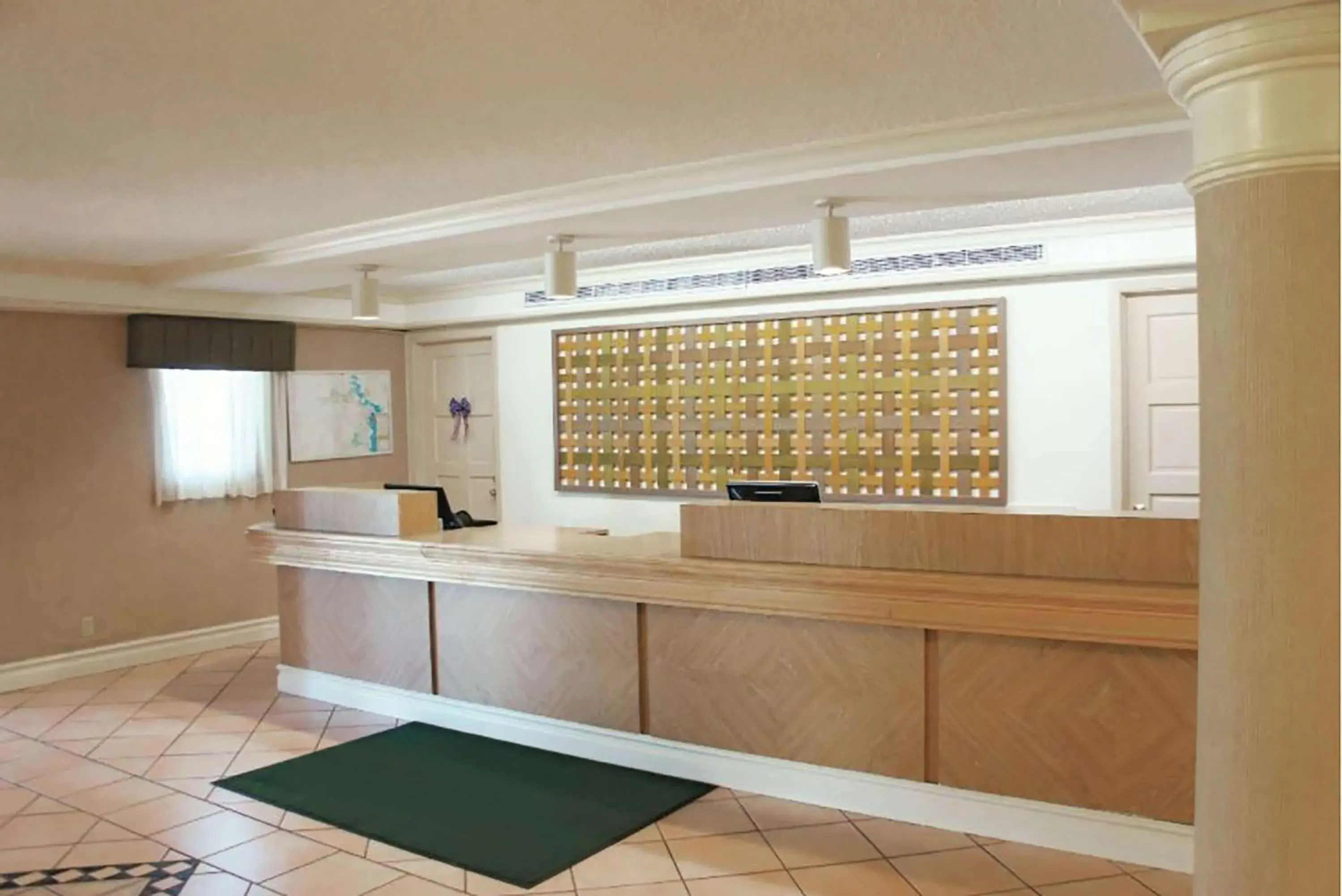 Lobby or reception in Baymont by Wyndham Houston La Porte Lobby or reception in Baymont by Wyndham Houston La Porte
