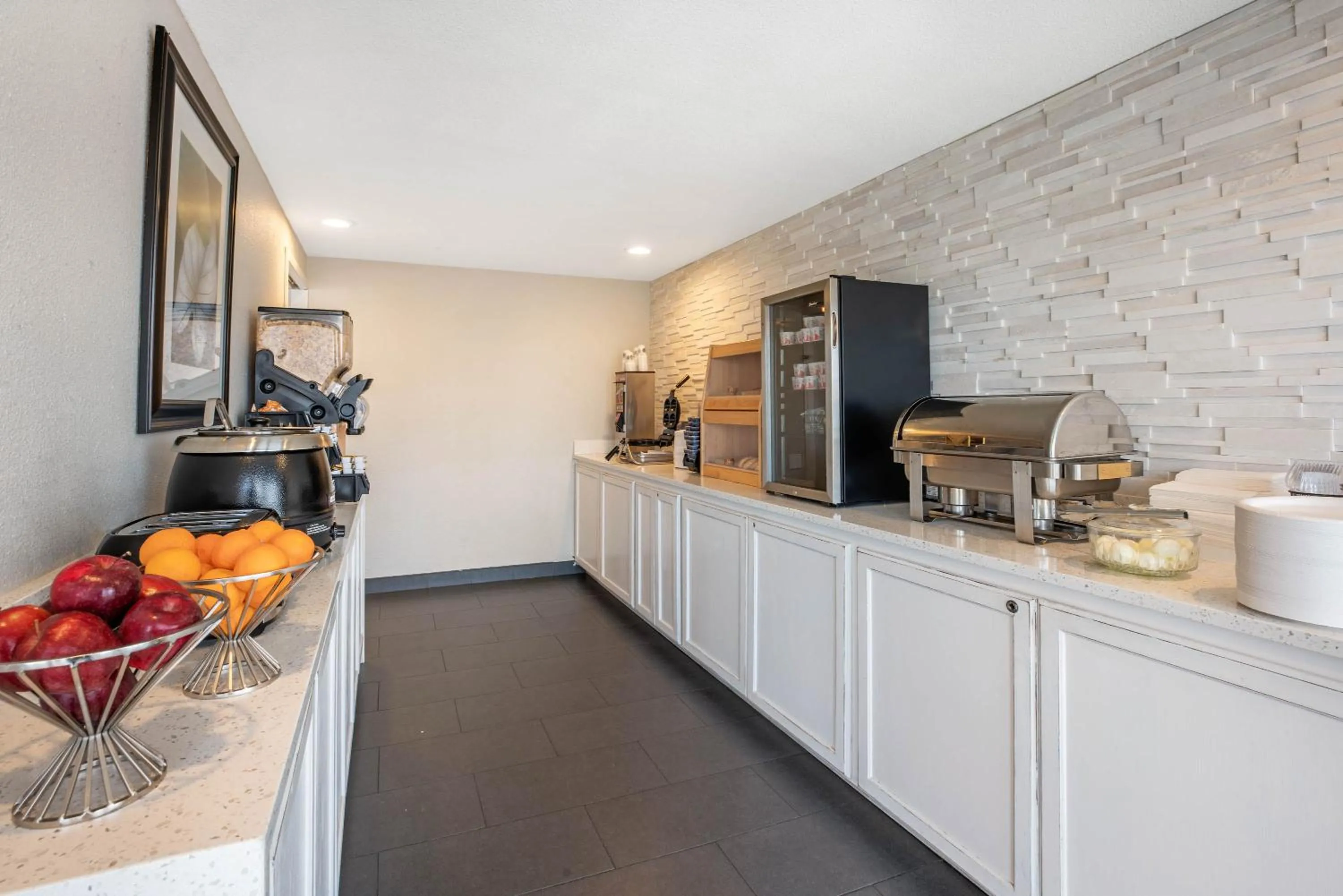 Breakfast in La Quinta Inn by Wyndham Caldwell