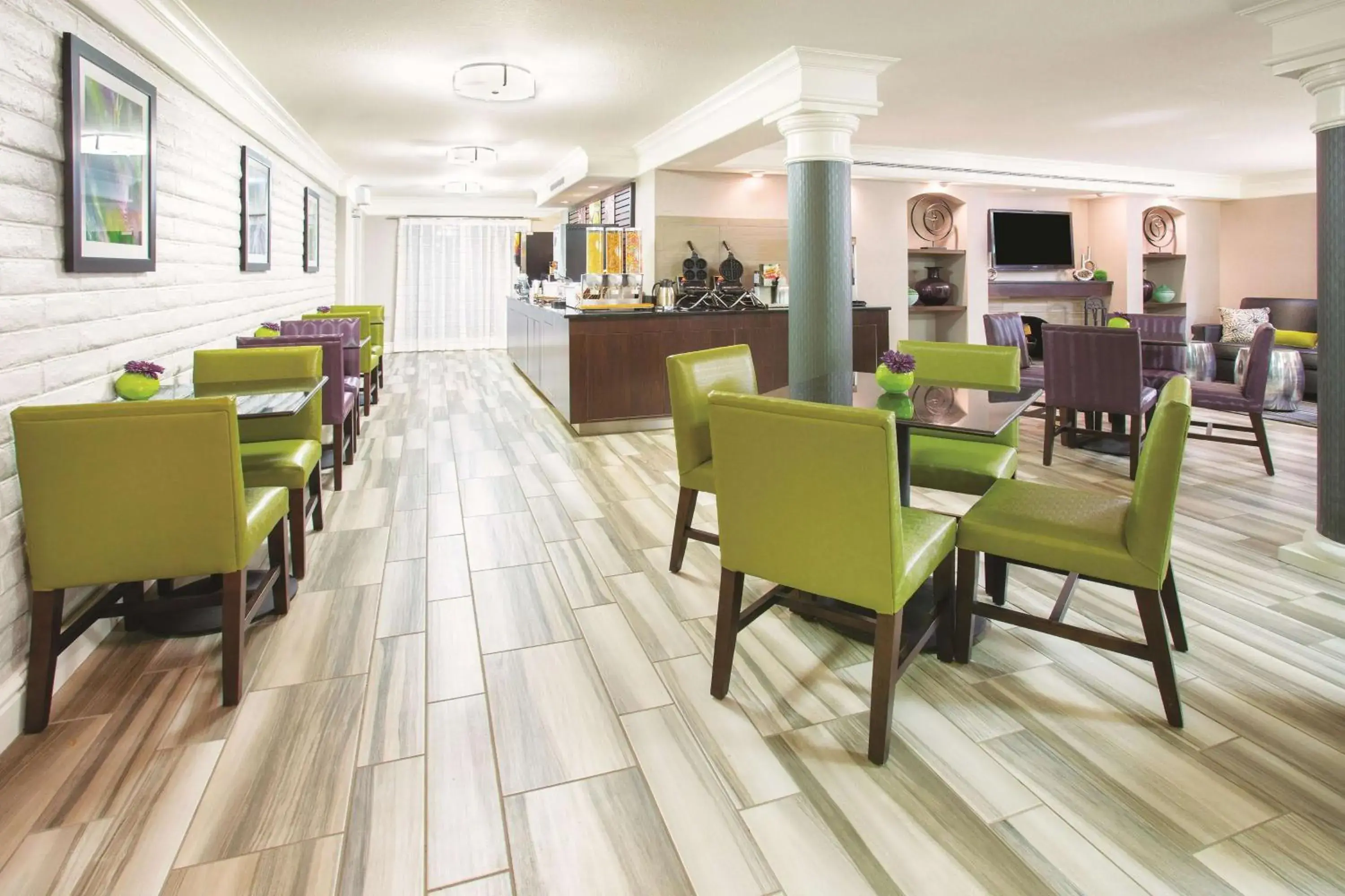 Restaurant/places to eat in La Quinta Inn by Wyndham Denver Westminster Restaurant/places to eat in La Quinta Inn by Wyndham Denver Westminster