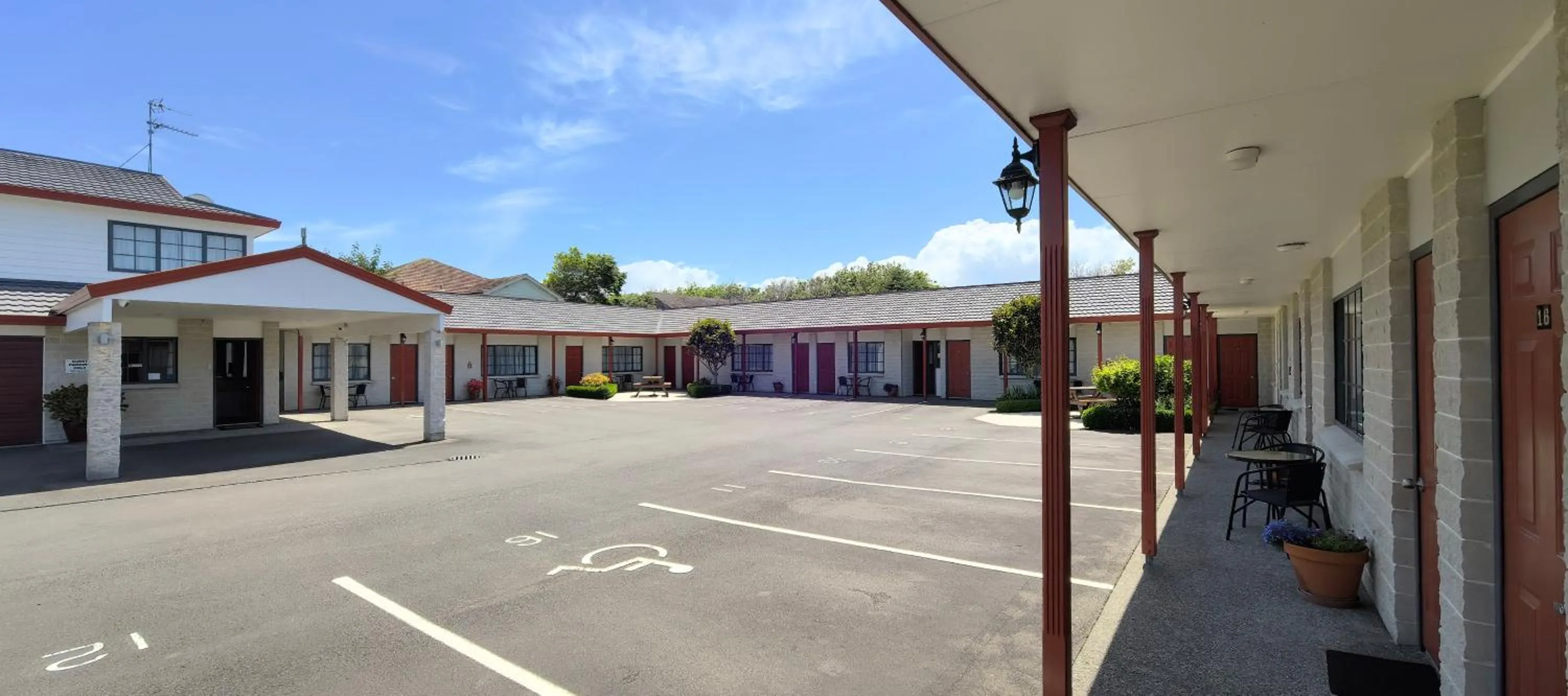 Property building in BK's Magnolia Motor Lodge