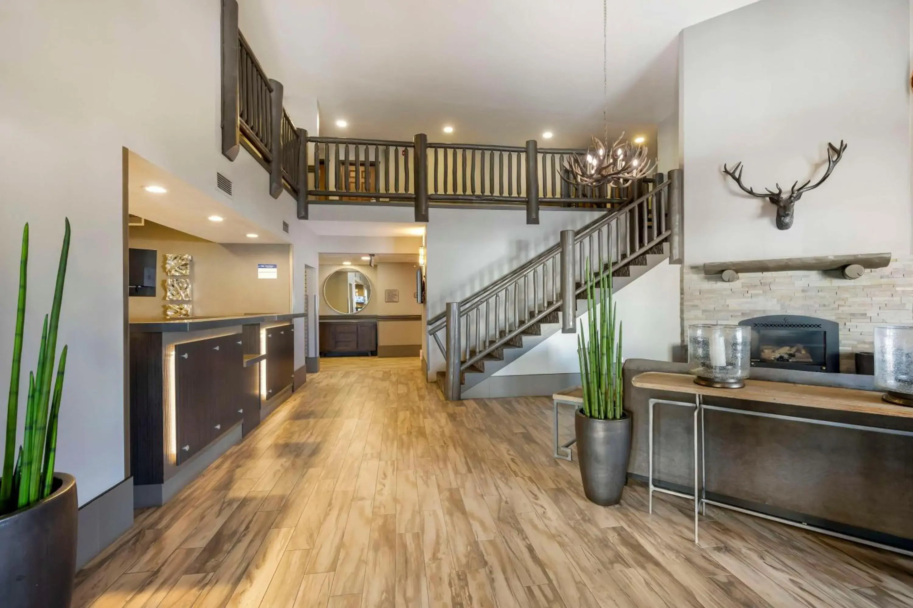 Lobby or reception in Best Western Plus Kalispell/Glacier Park West Hotel & Suites Lobby or reception in Best Western Plus Kalispell/Glacier Park West Hotel & Suites