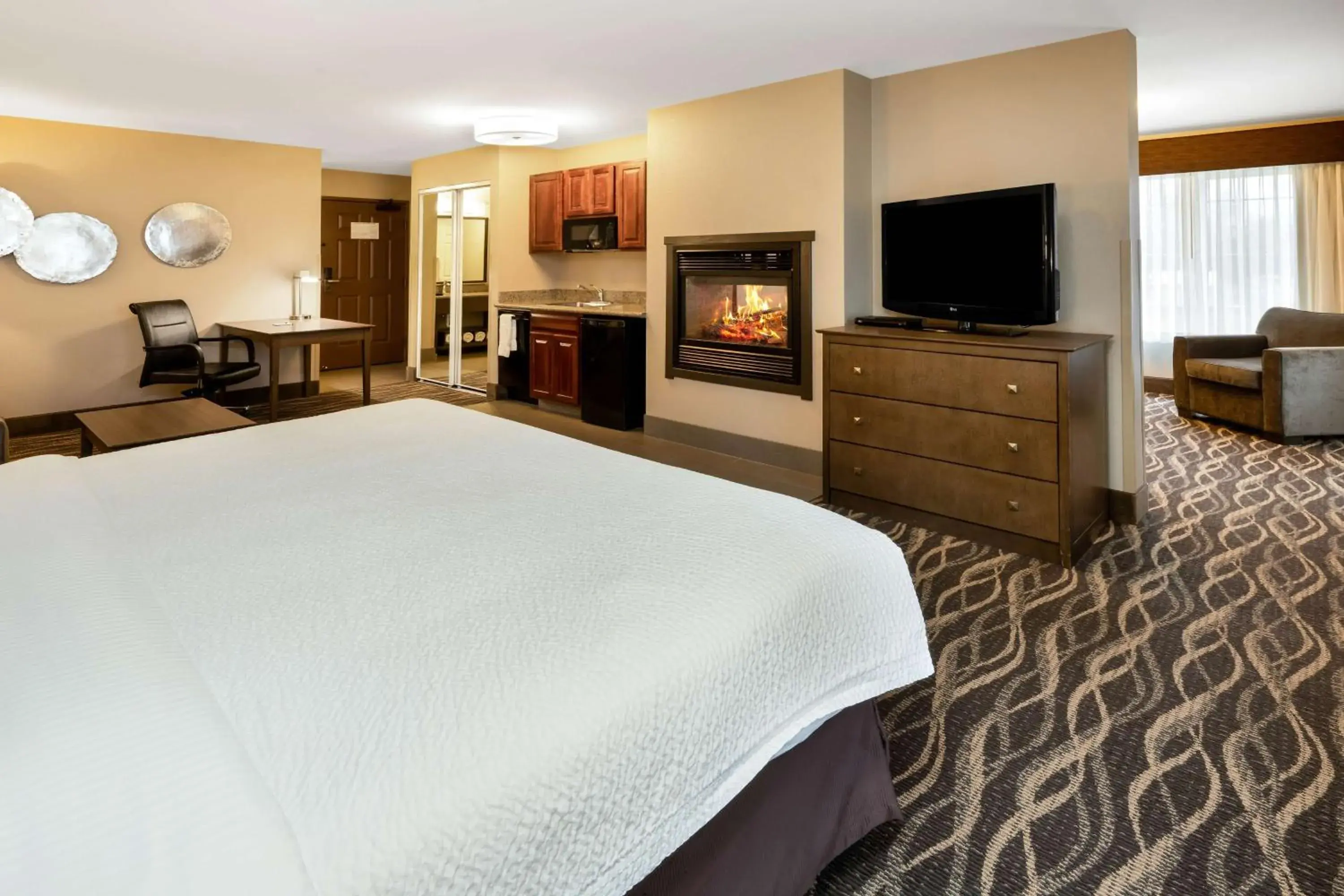 Bedroom, Bed in Best Western Plus Kalispell/Glacier Park West Hotel & Suites Bedroom, Bed in Best Western Plus Kalispell/Glacier Park West Hotel & Suites