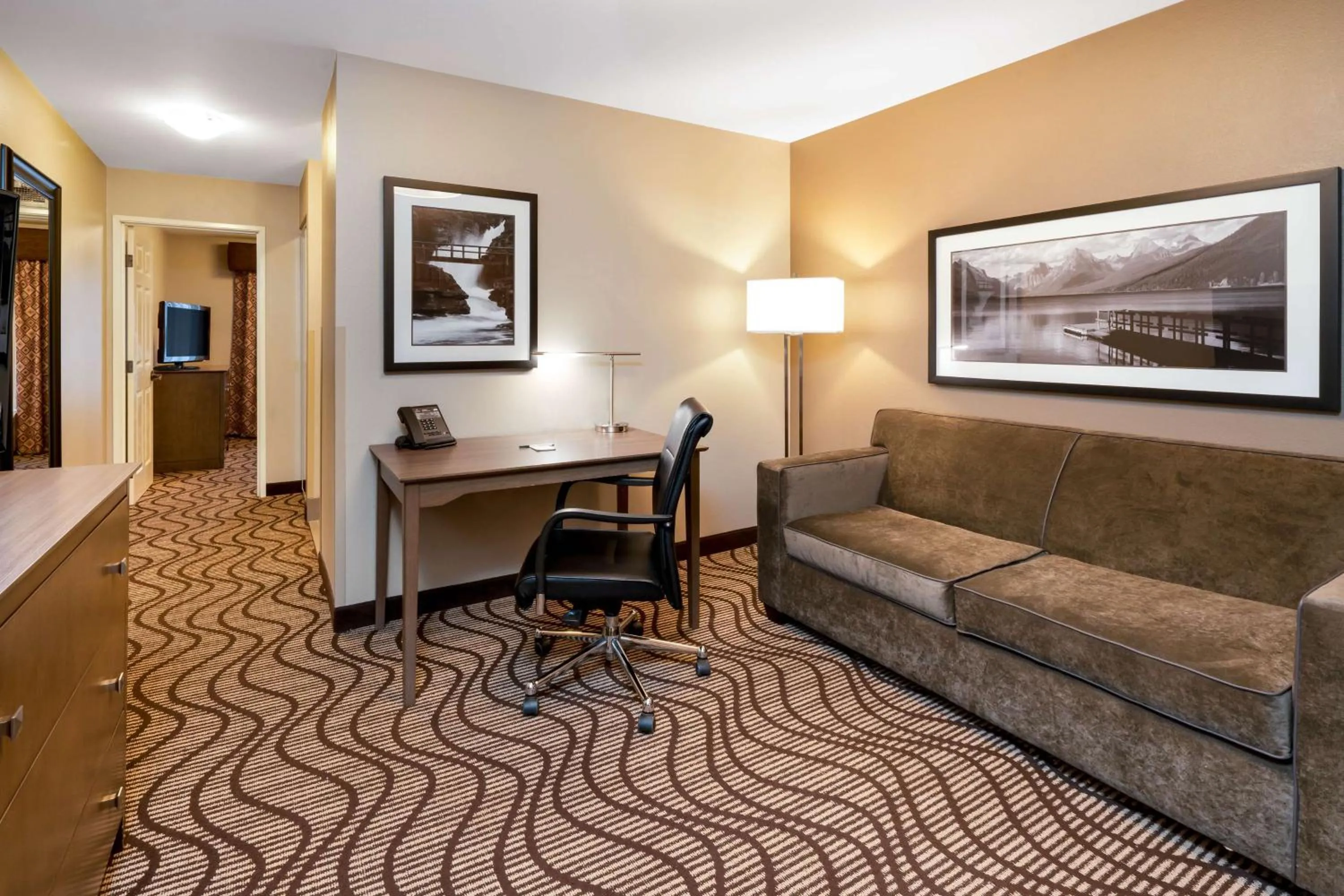 Bedroom in Best Western Plus Kalispell/Glacier Park West Hotel & Suites
