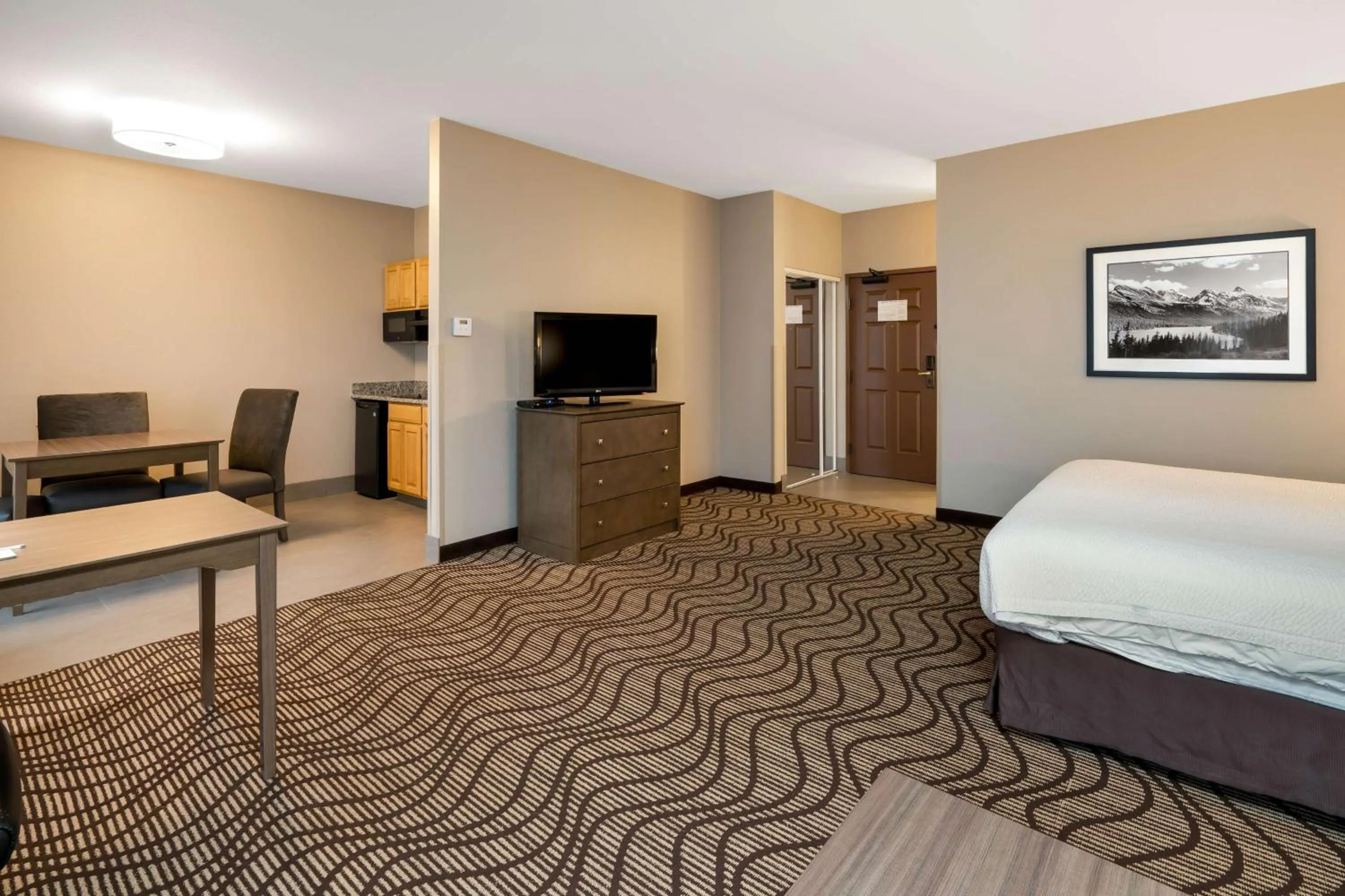 Bedroom, Bed in Best Western Plus Kalispell/Glacier Park West Hotel & Suites