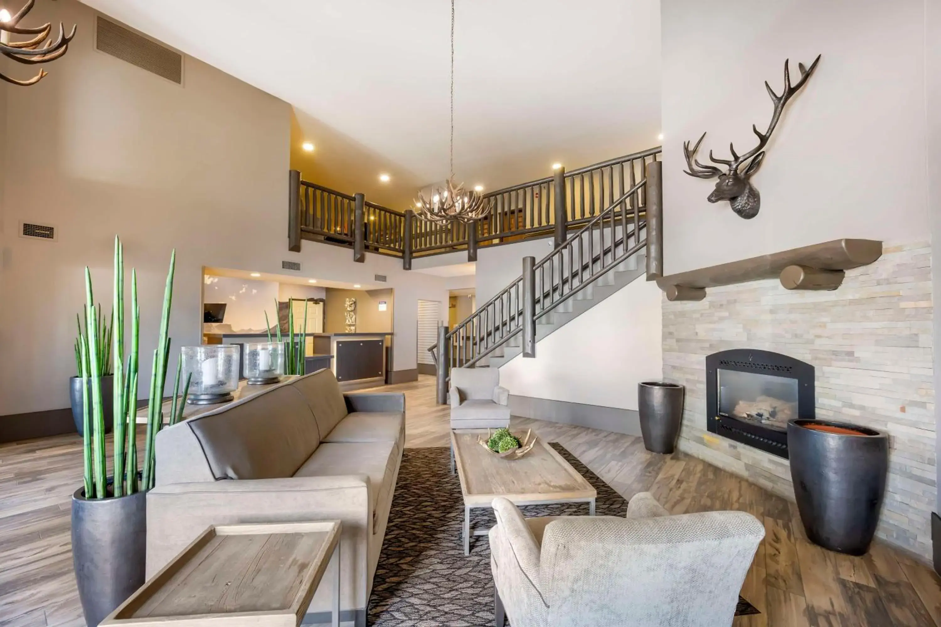 Lobby or reception in Best Western Plus Kalispell/Glacier Park West Hotel & Suites Lobby or reception in Best Western Plus Kalispell/Glacier Park West Hotel & Suites