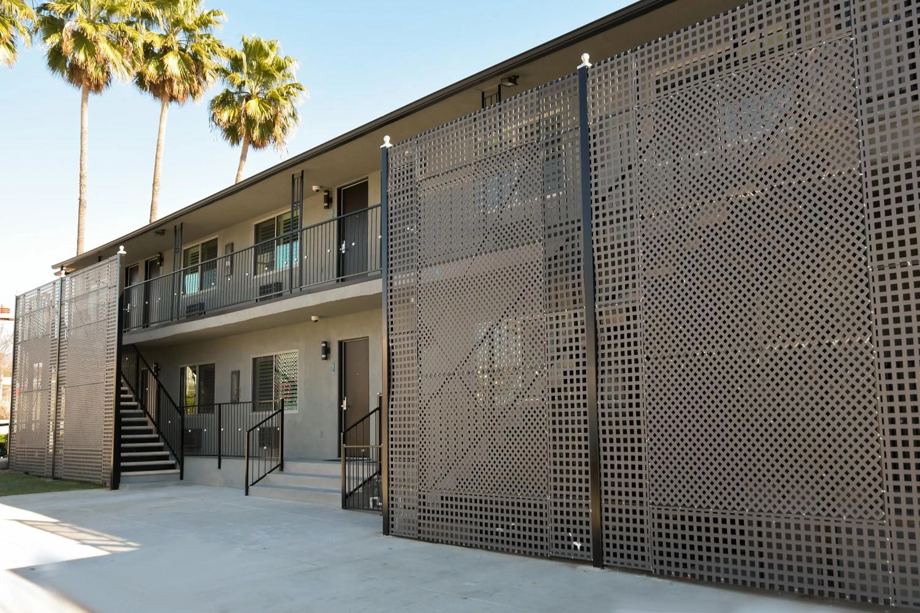 Property building in Tilbury Inn