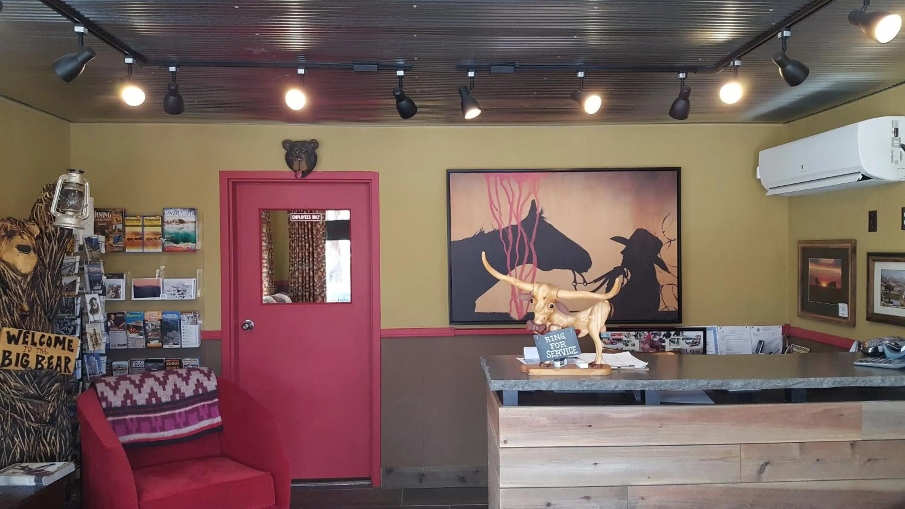 Lobby or reception in Big Bear Motel