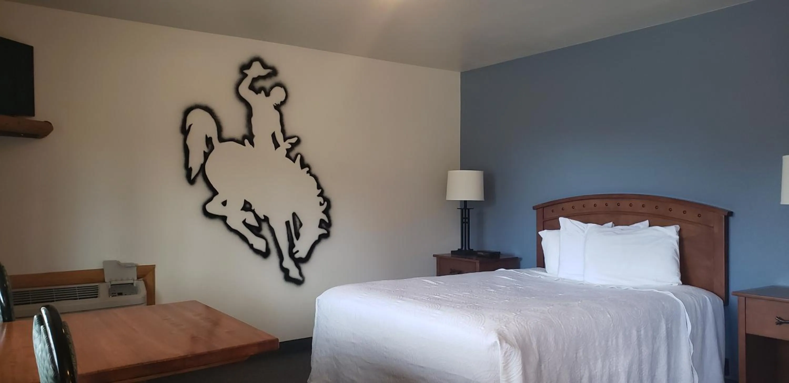 Bedroom, Bed in Big Bear Motel