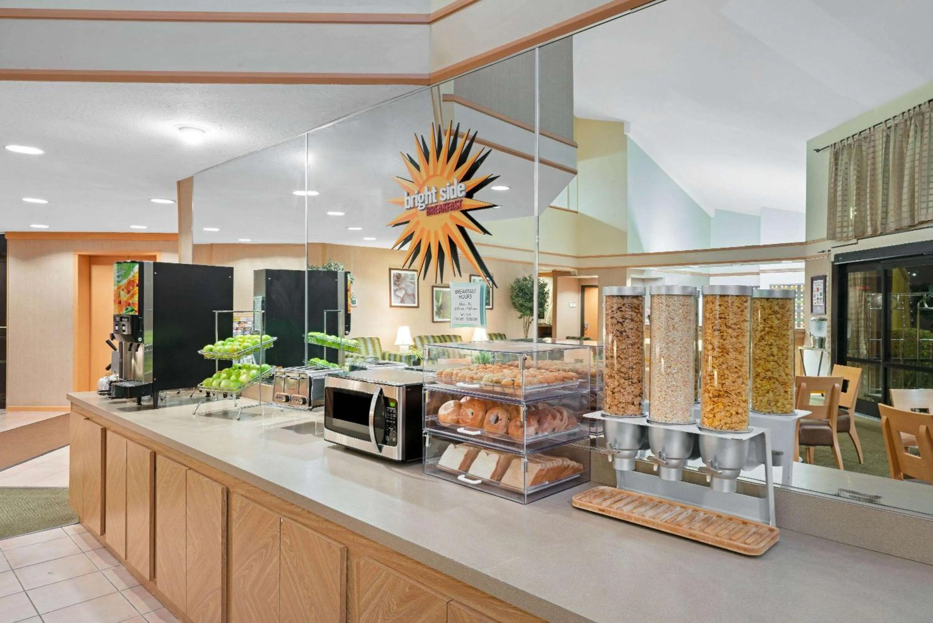 Breakfast in La Quinta by Wyndham Salt Lake City - Layton