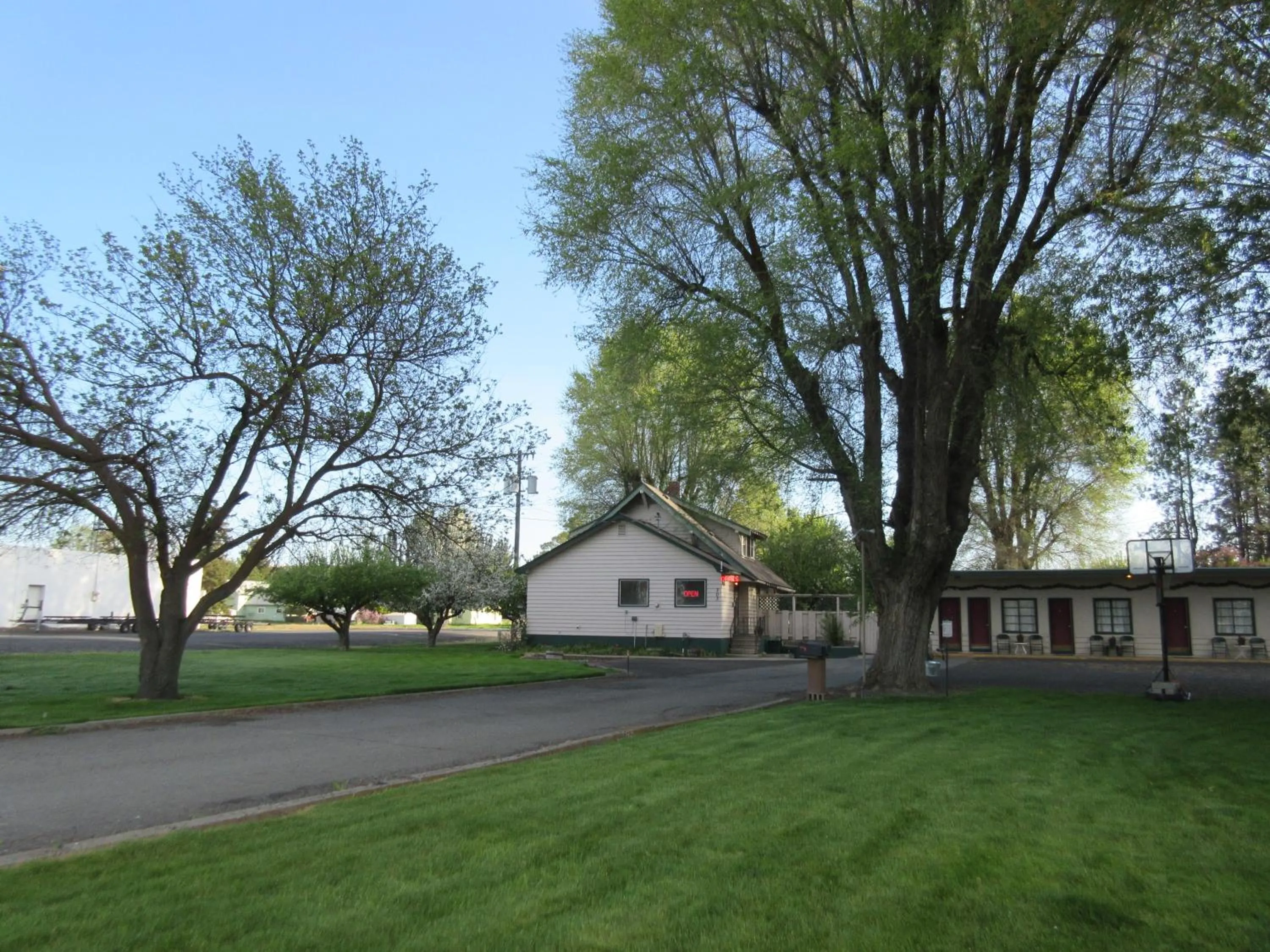 The Willows Motel