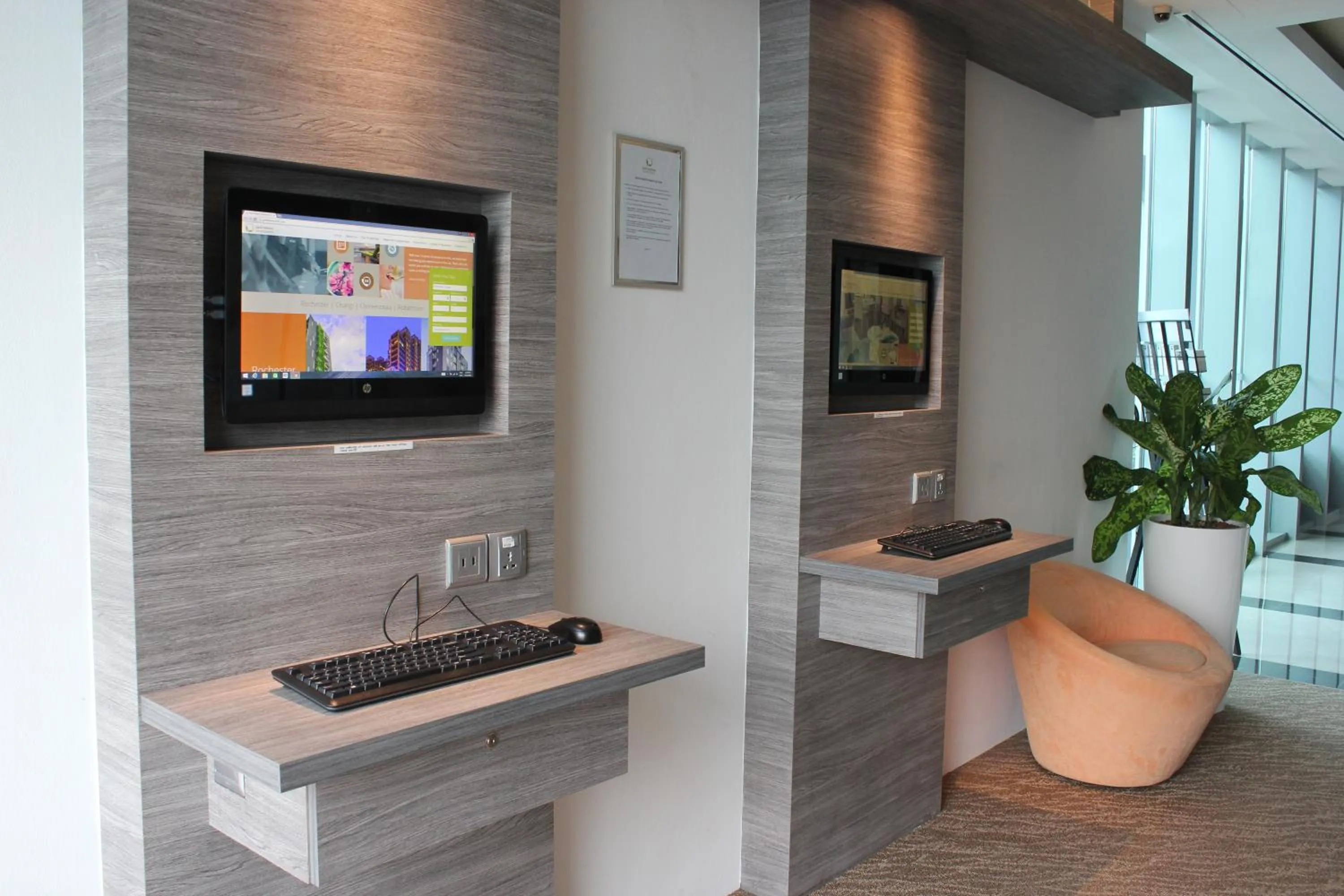 Business facilities in Park Avenue Changi