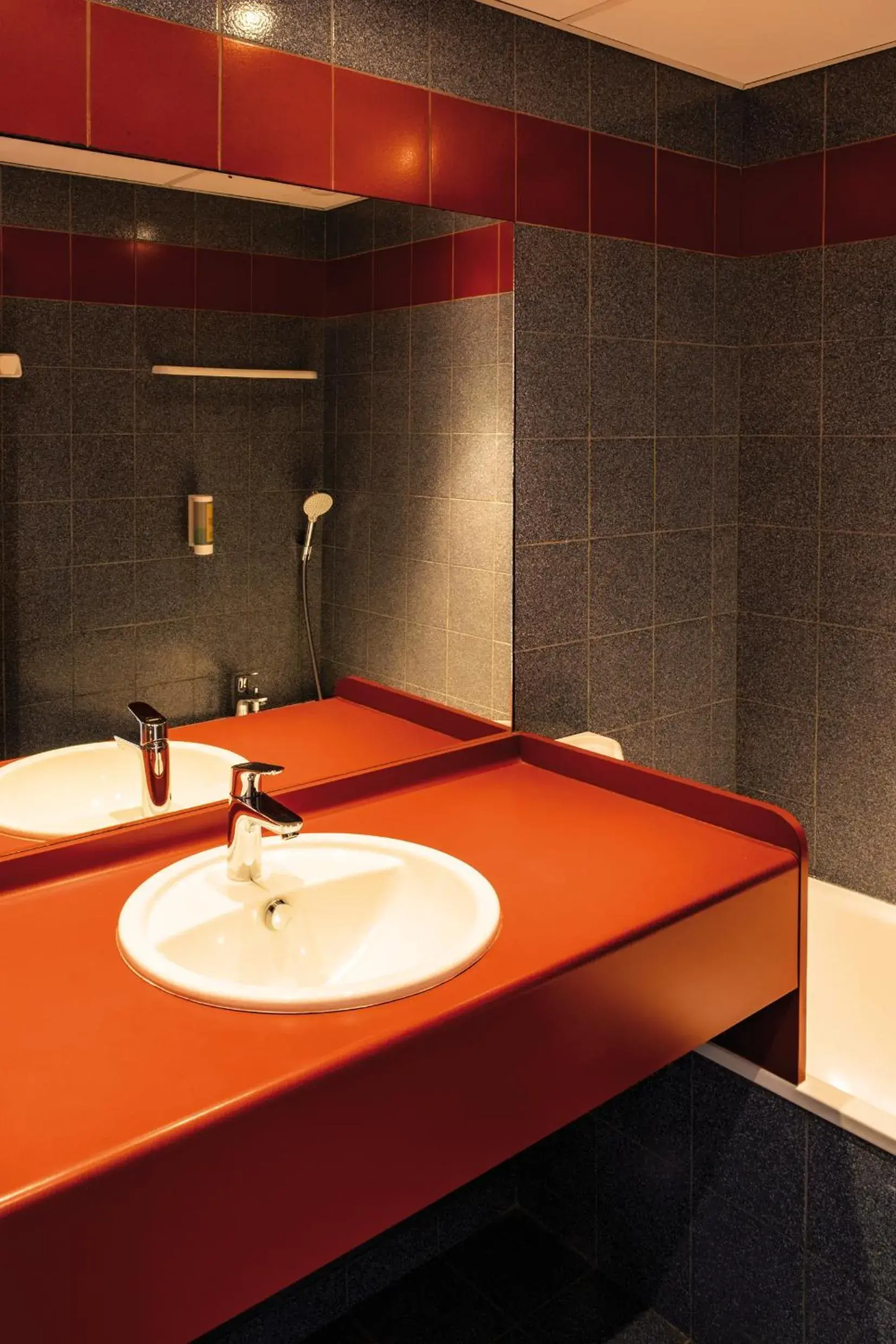 Bathroom in Club Vacances Bleues Les Jardins De l'Atlantique Bathroom in Club Vacances Bleues Les Jardins De l'Atlantique