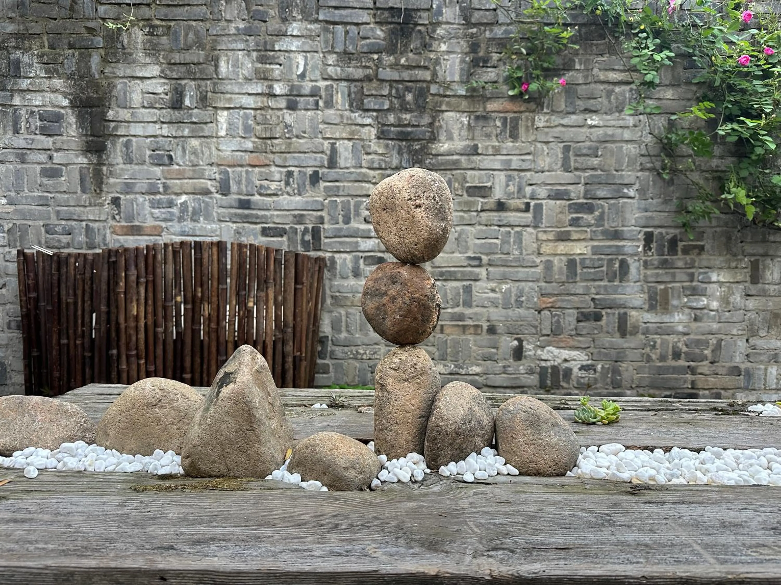 Property building in Mingtown Suzhou Youth Hostel