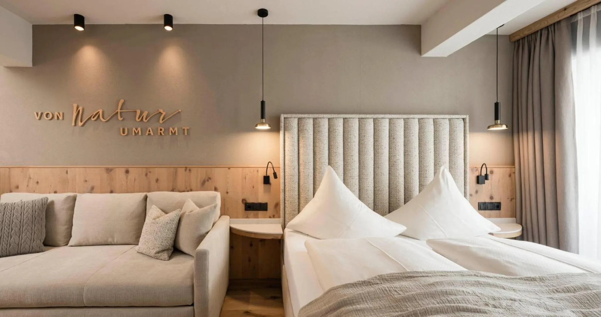 Photo of the whole room, Bed in Forster's Naturresort