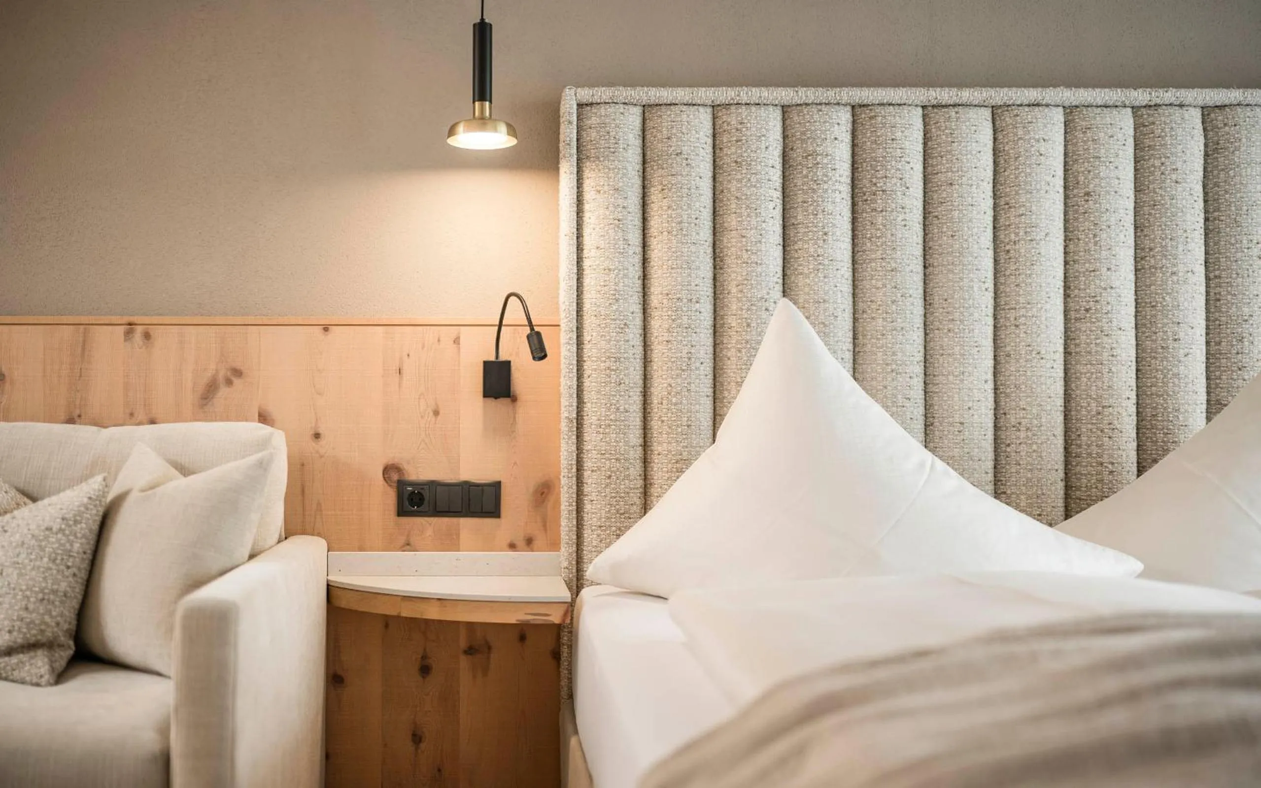 Photo of the whole room, Bed in Forster's Naturresort