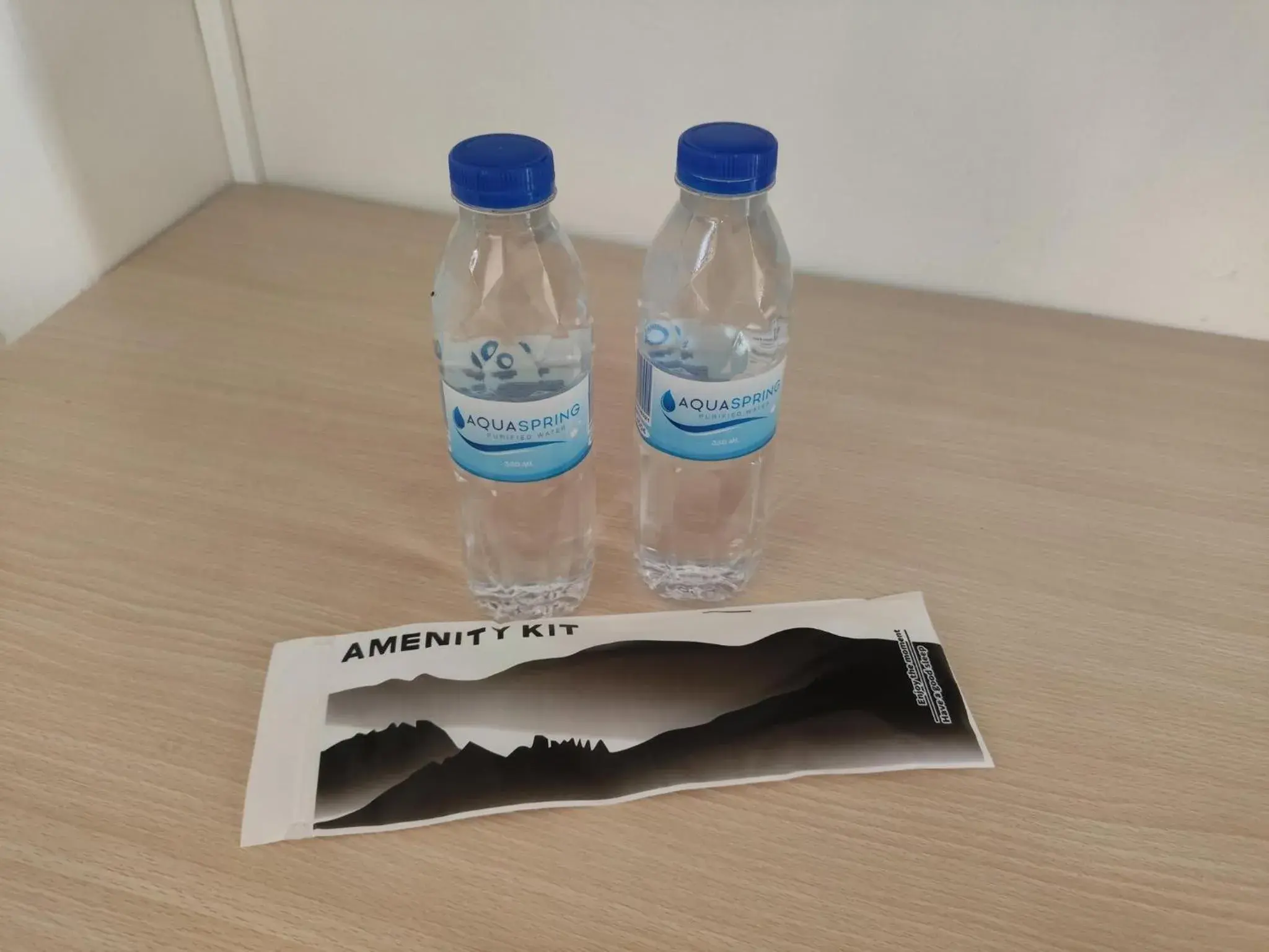 Family Room with Shared Bathroom in Bed and Brewhouse Sucat Family Room with Shared Bathroom in Bed and Brewhouse Sucat