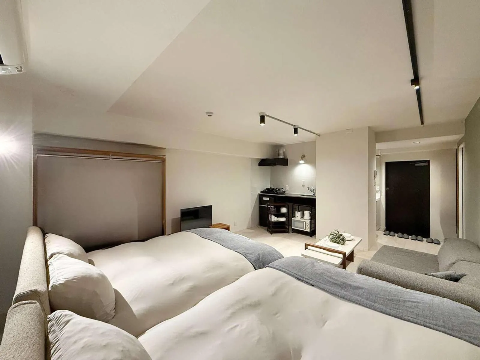 Bed in Origaminn 502 by b hotel - 5 mins PeacePark