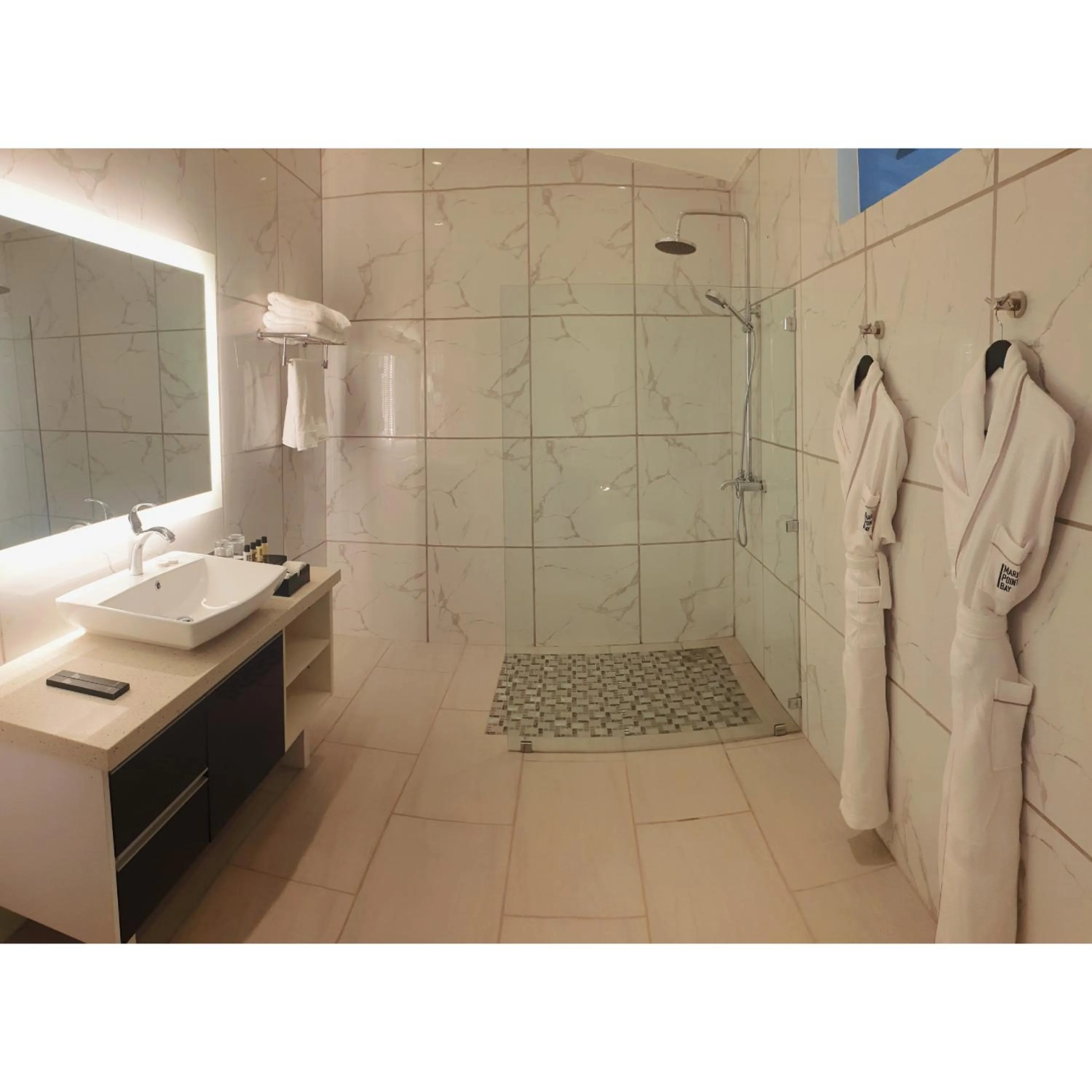 Bed in Marina Point Bay Resort