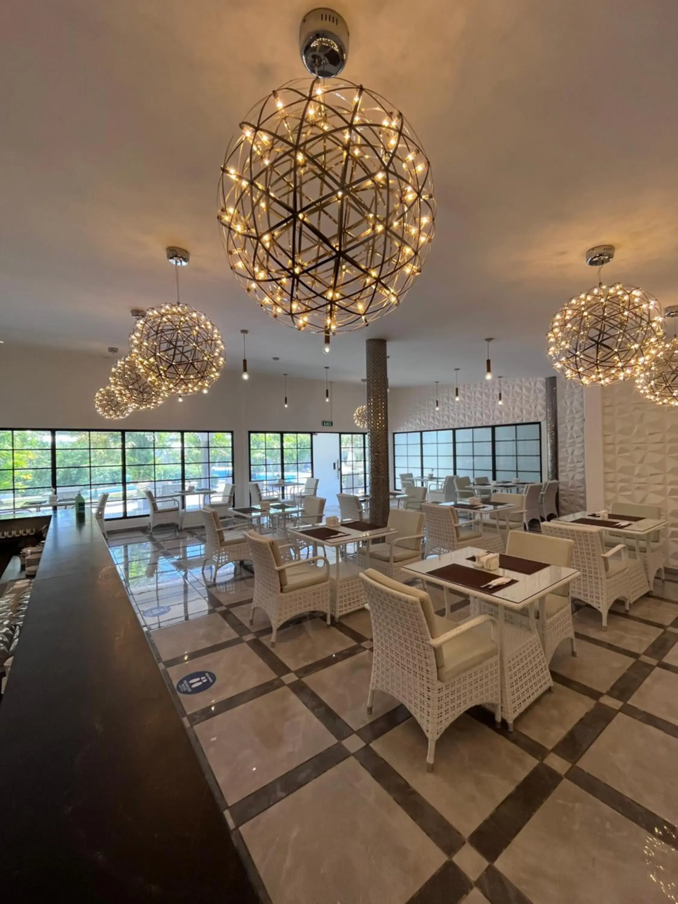 Restaurant/places to eat in Marina Point Bay Resort Restaurant/places to eat in Marina Point Bay Resort