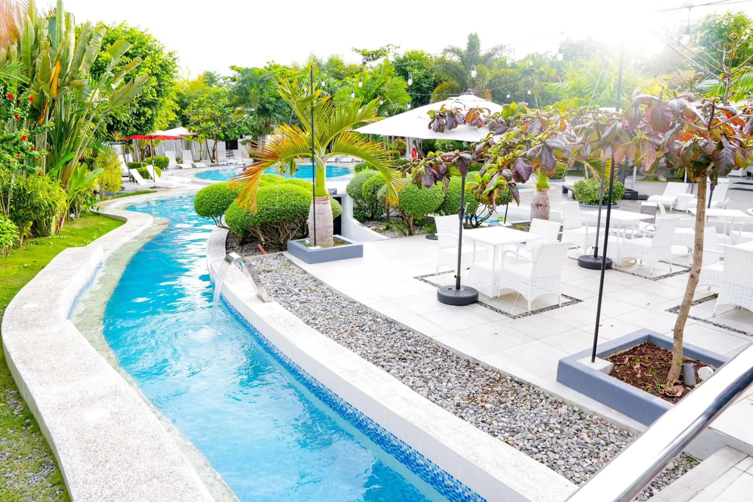 Swimming pool in Marina Point Bay Resort