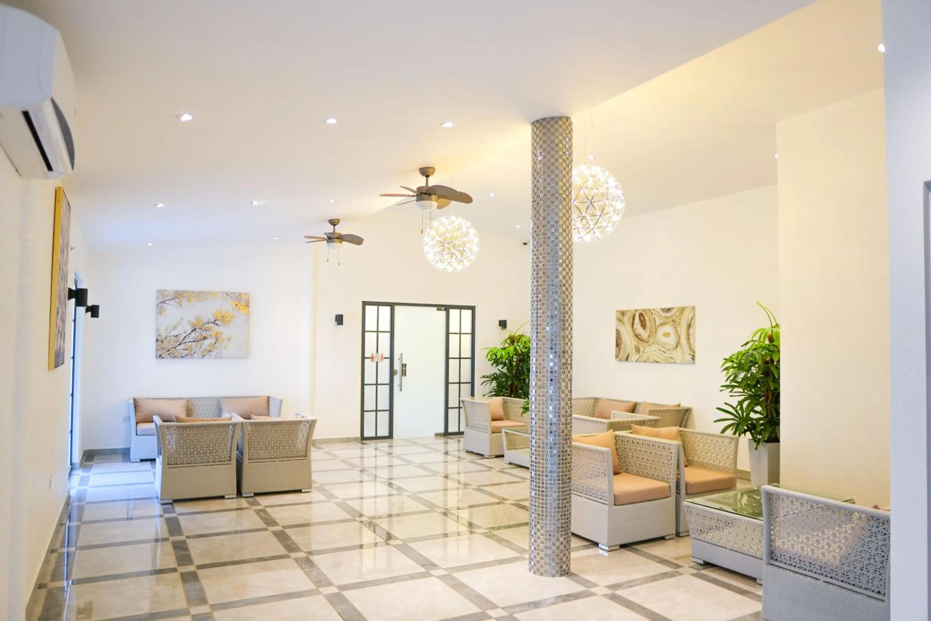 Communal lounge/ TV room in Marina Point Bay Resort