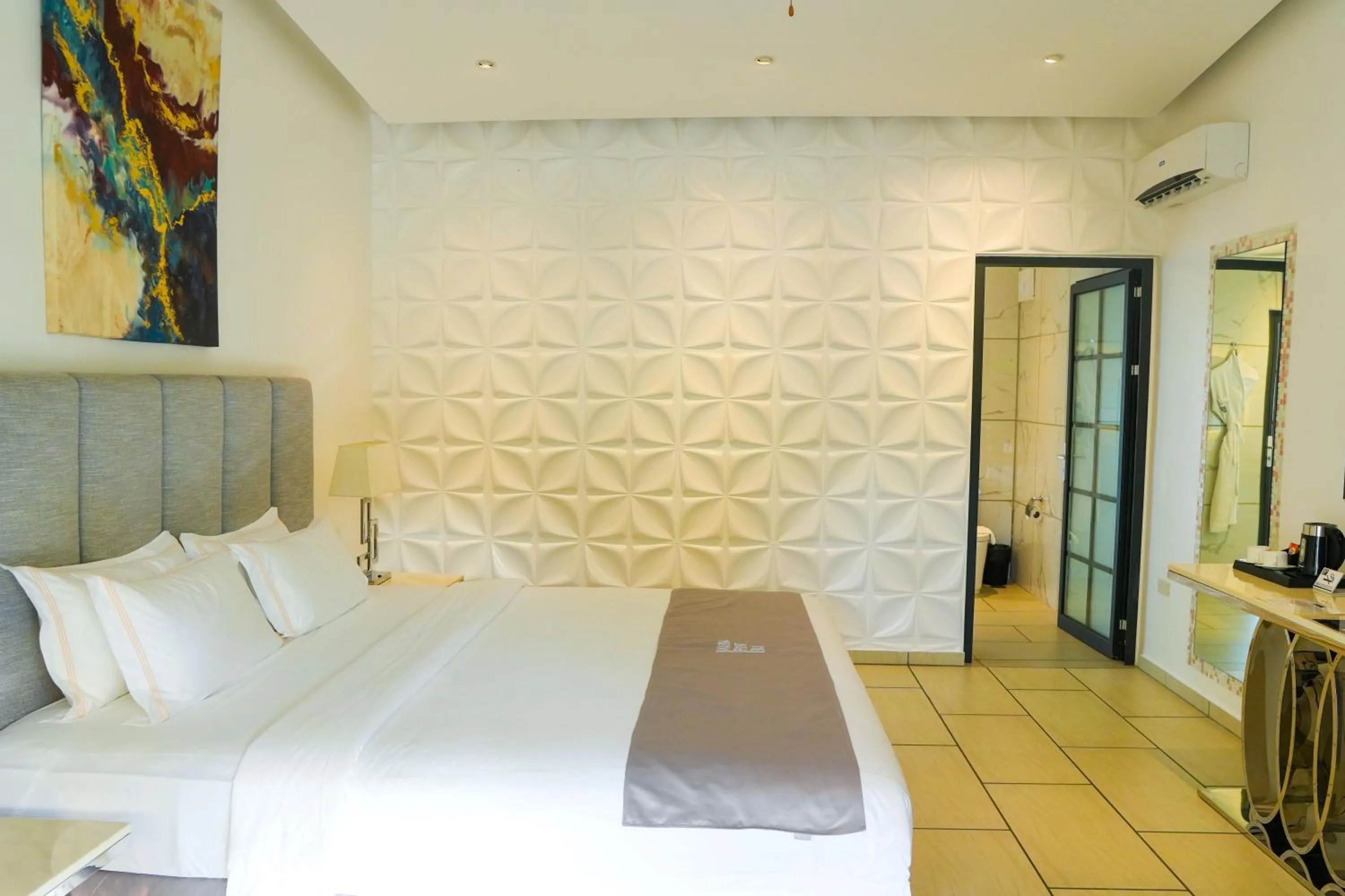 Bedroom, Bed in Marina Point Bay Resort