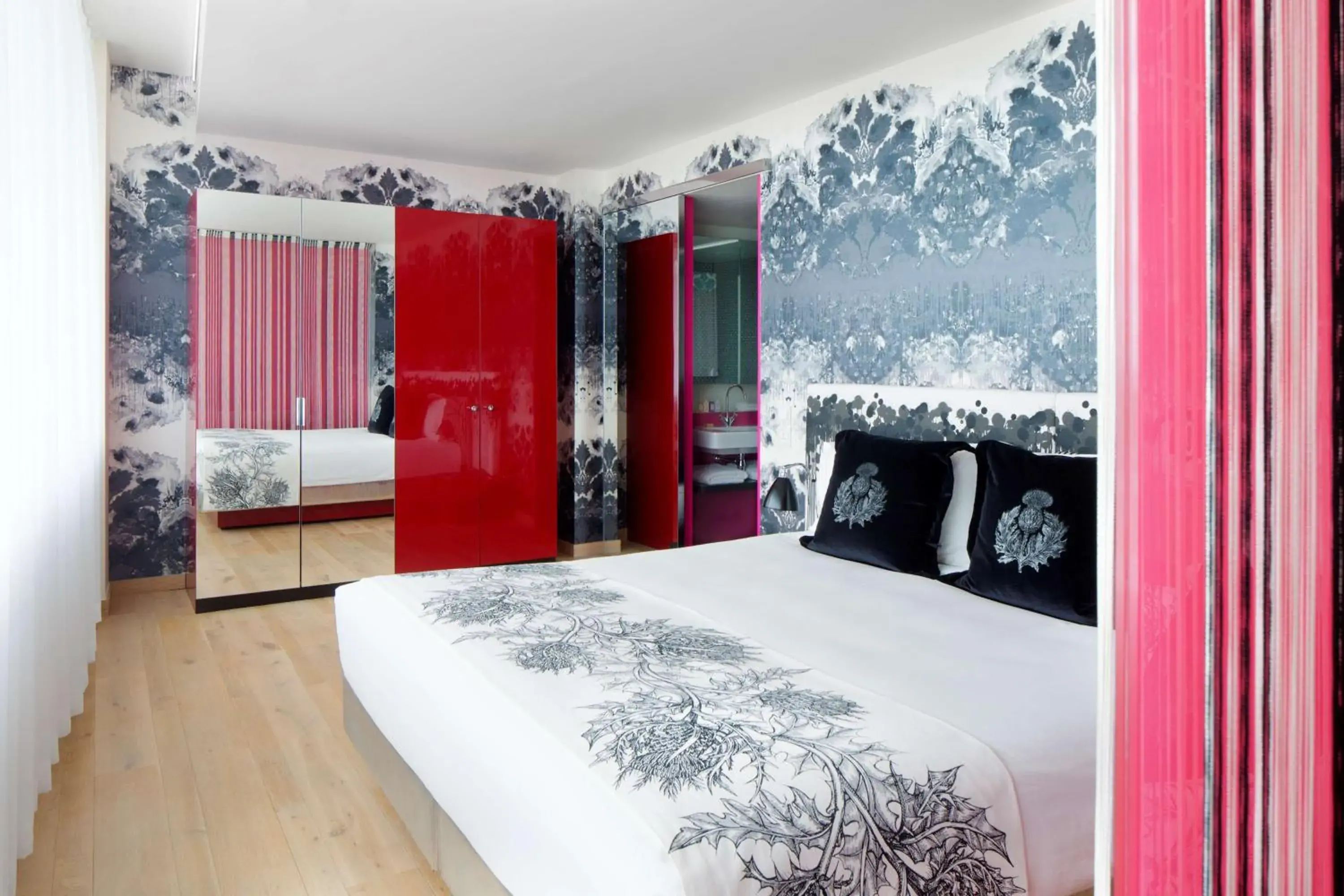 Photo of the whole room in Radisson Collection Hotel, Royal Mile Edinburgh Photo of the whole room in Radisson Collection Hotel, Royal Mile Edinburgh