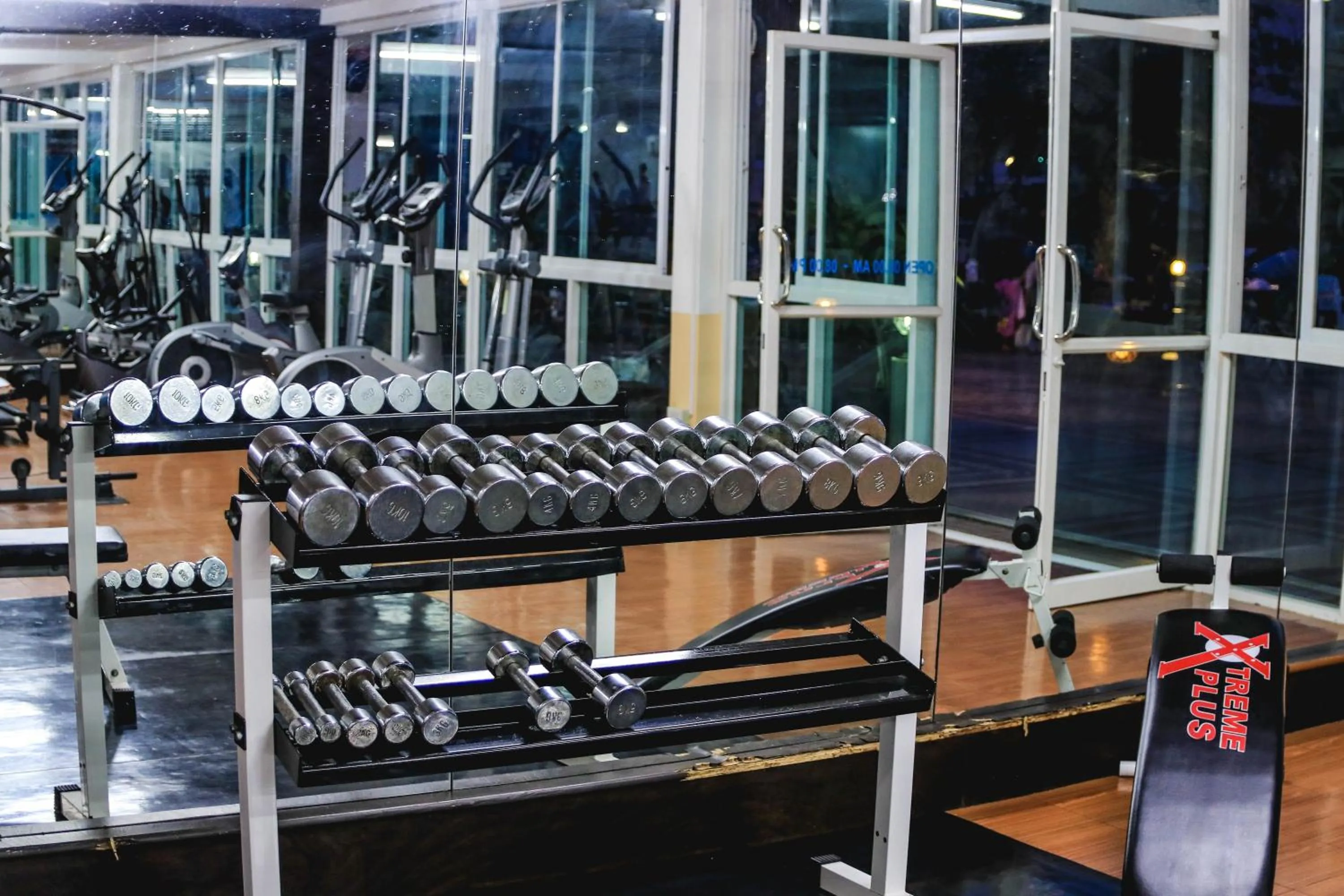 Fitness centre/facilities in Siamgrand Hotel